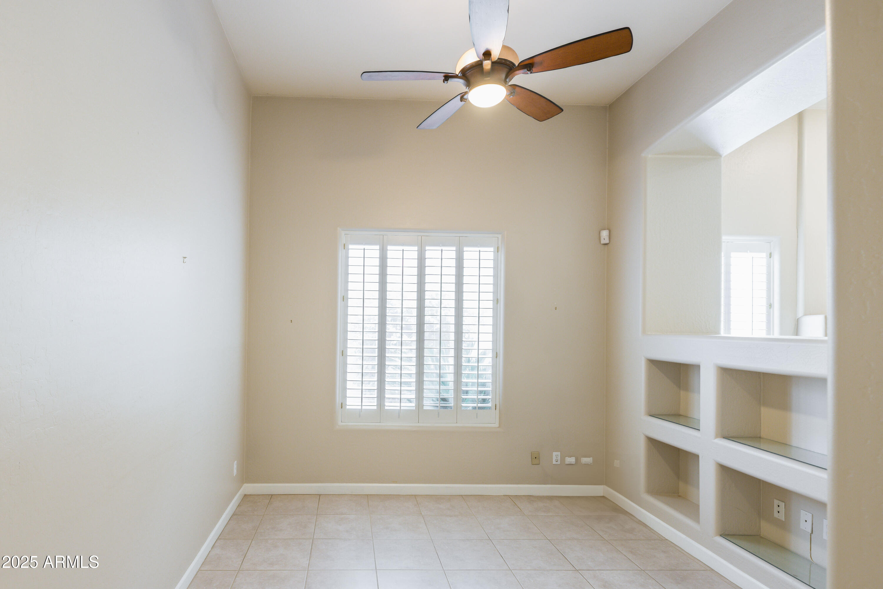 7369 E DEL ACERO Drive