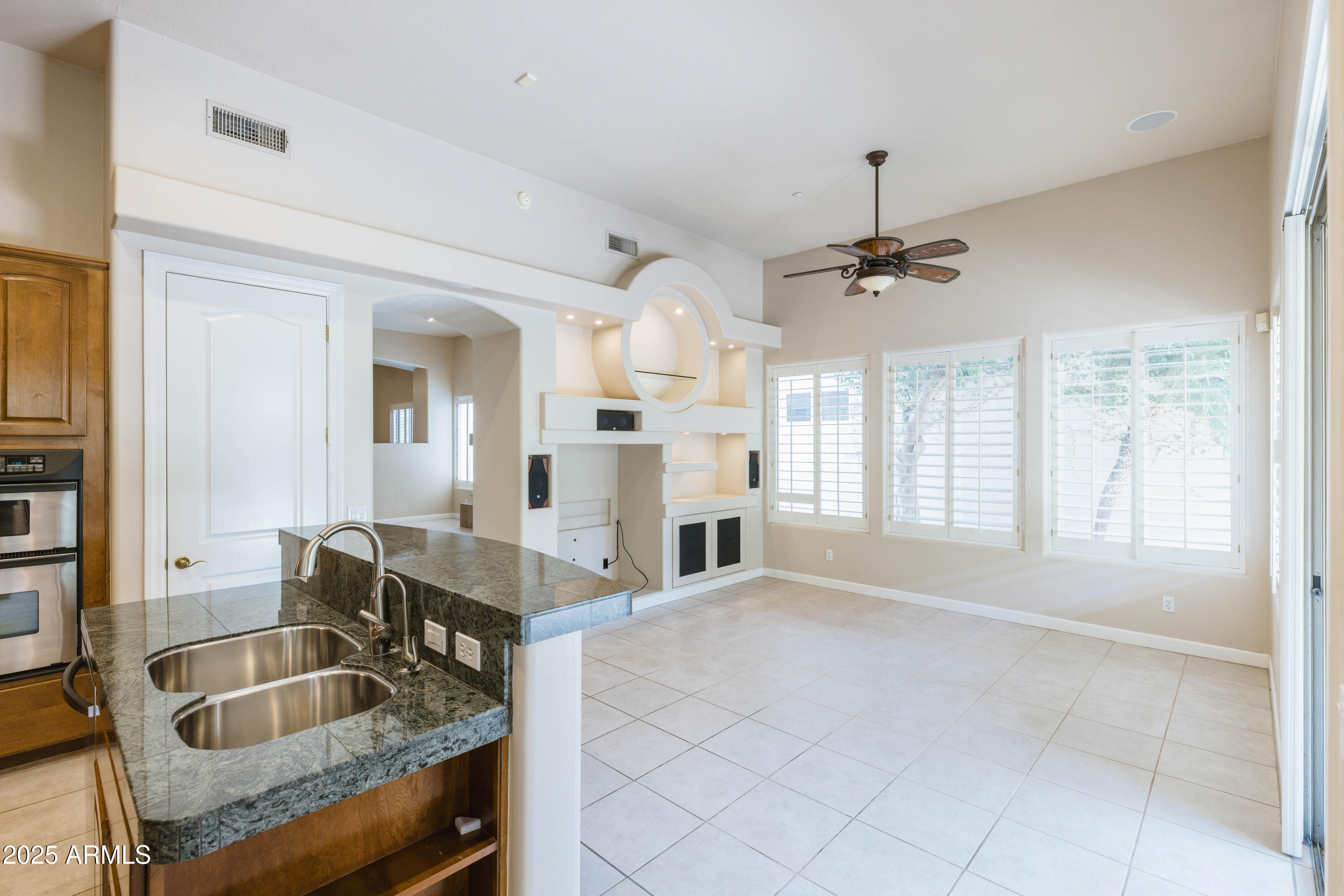 7369 E DEL ACERO Drive