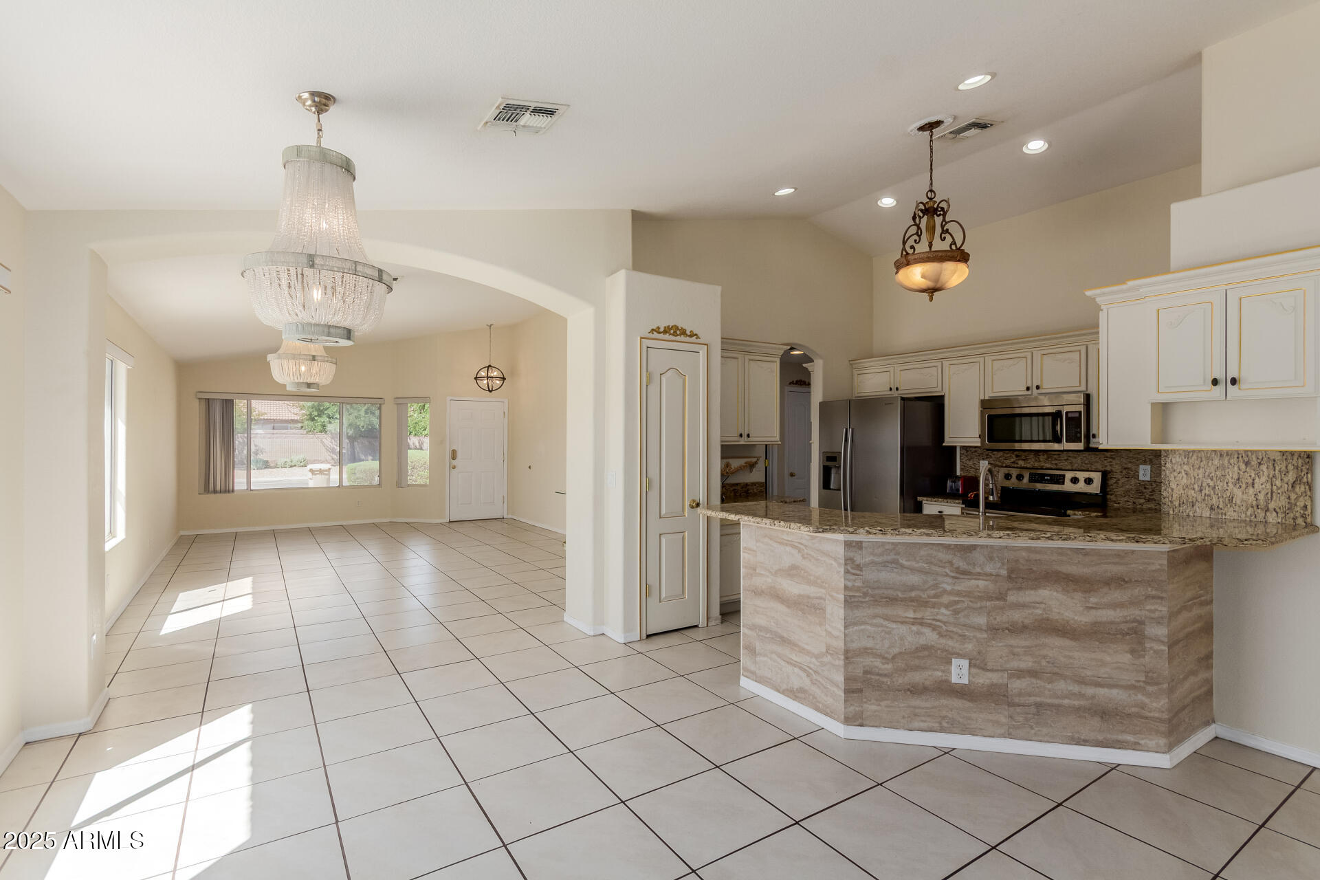8103 W TONTO Lane