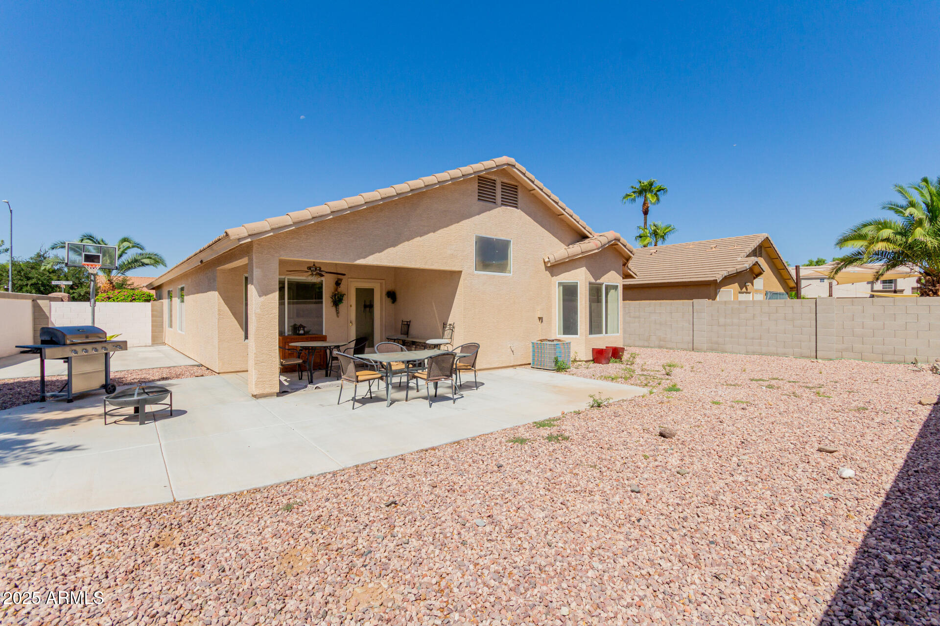 8103 W TONTO Lane