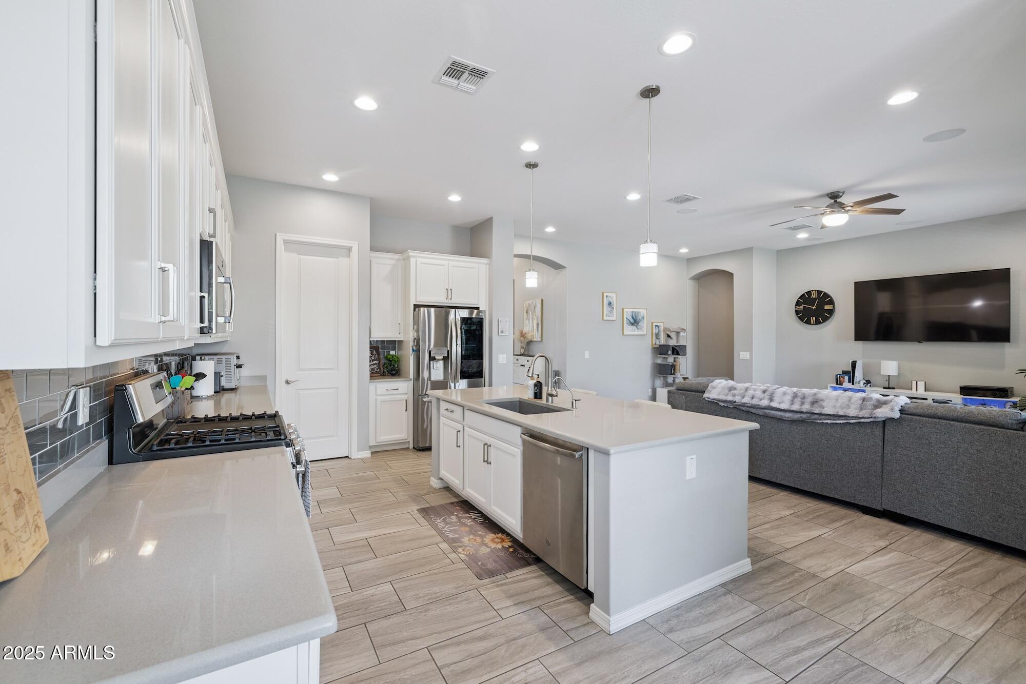 20514 E MAYBERRY Road