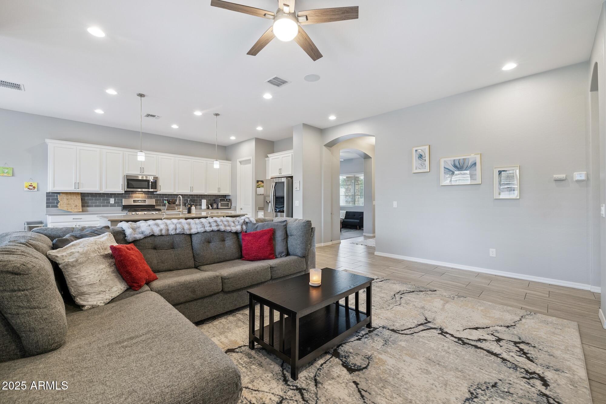 20514 E MAYBERRY Road