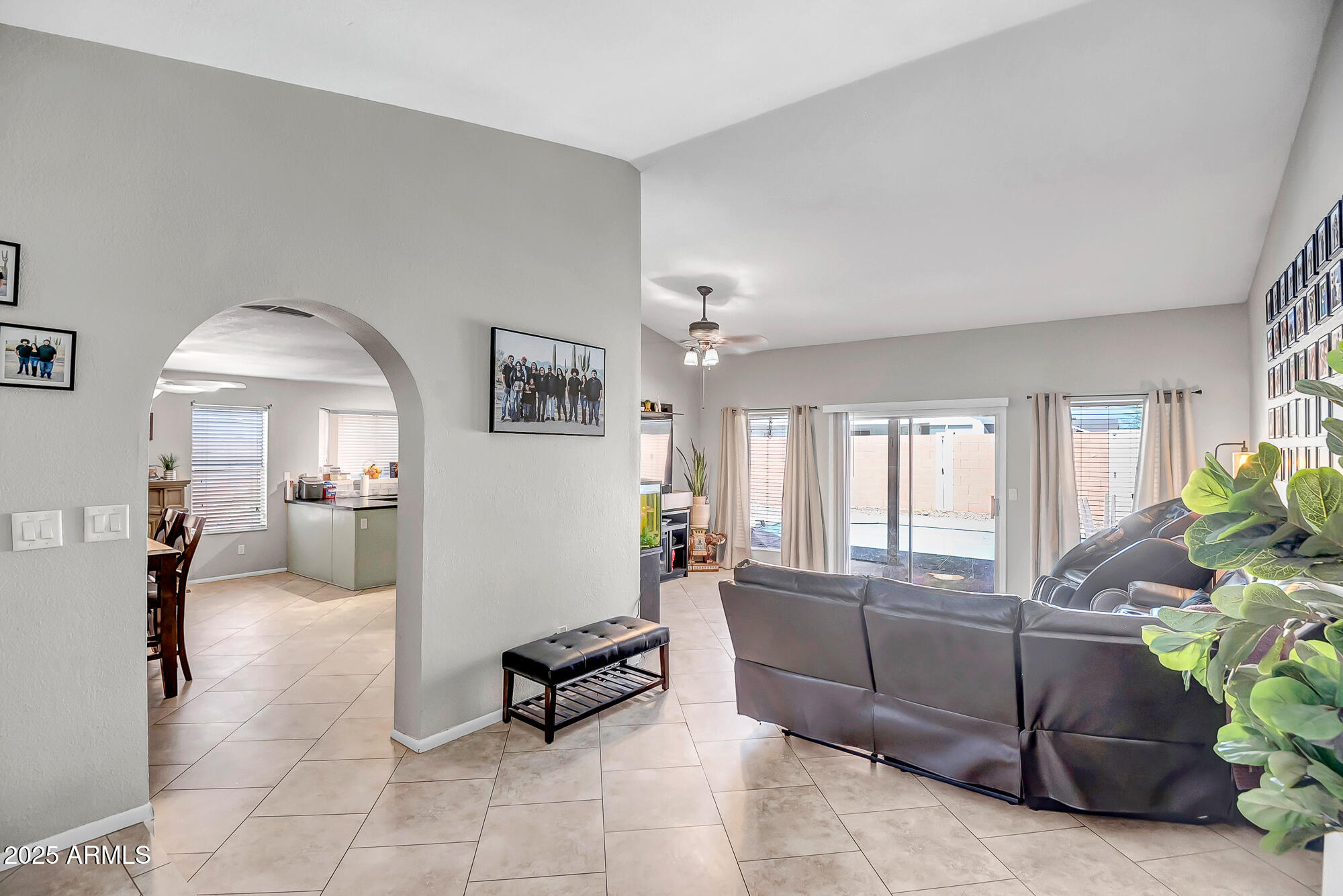 8102 W WINDROSE Drive
