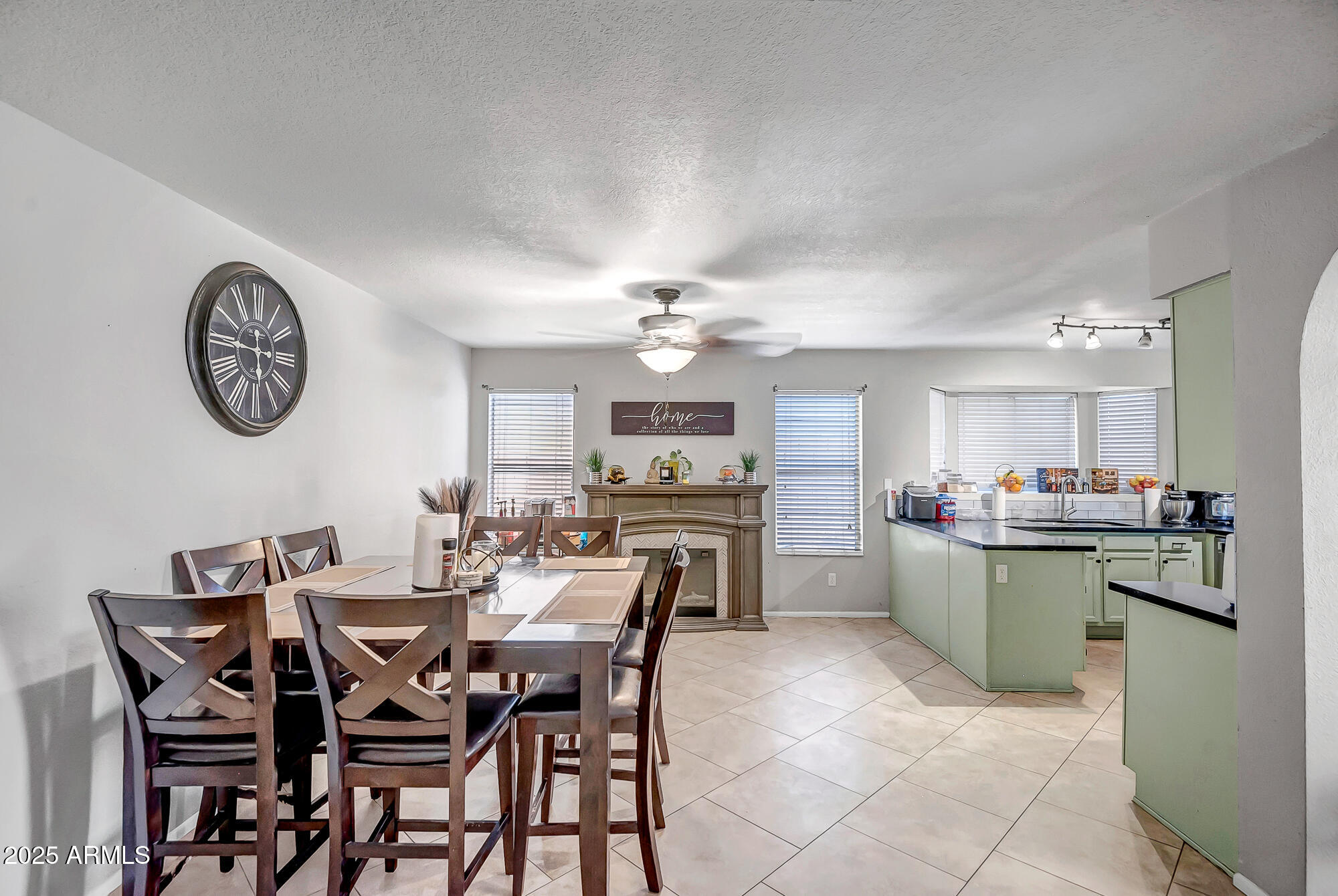8102 W WINDROSE Drive
