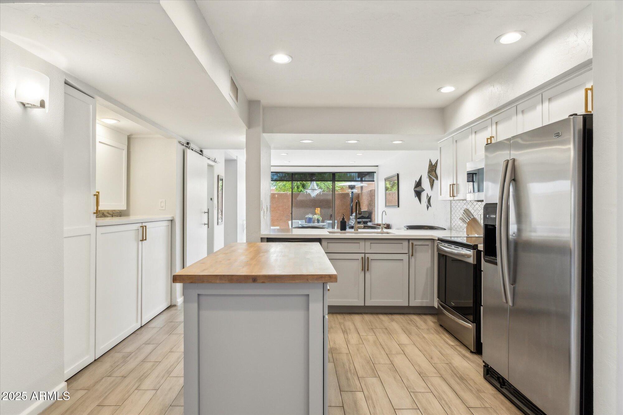 7401 N SCOTTSDALE Road, 24