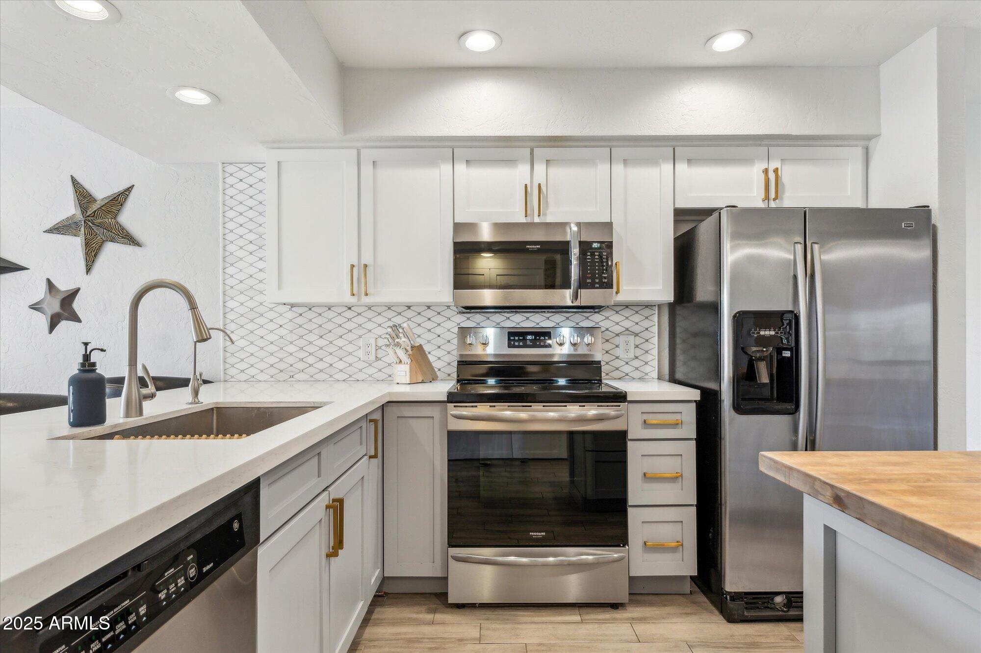 7401 N SCOTTSDALE Road, 24