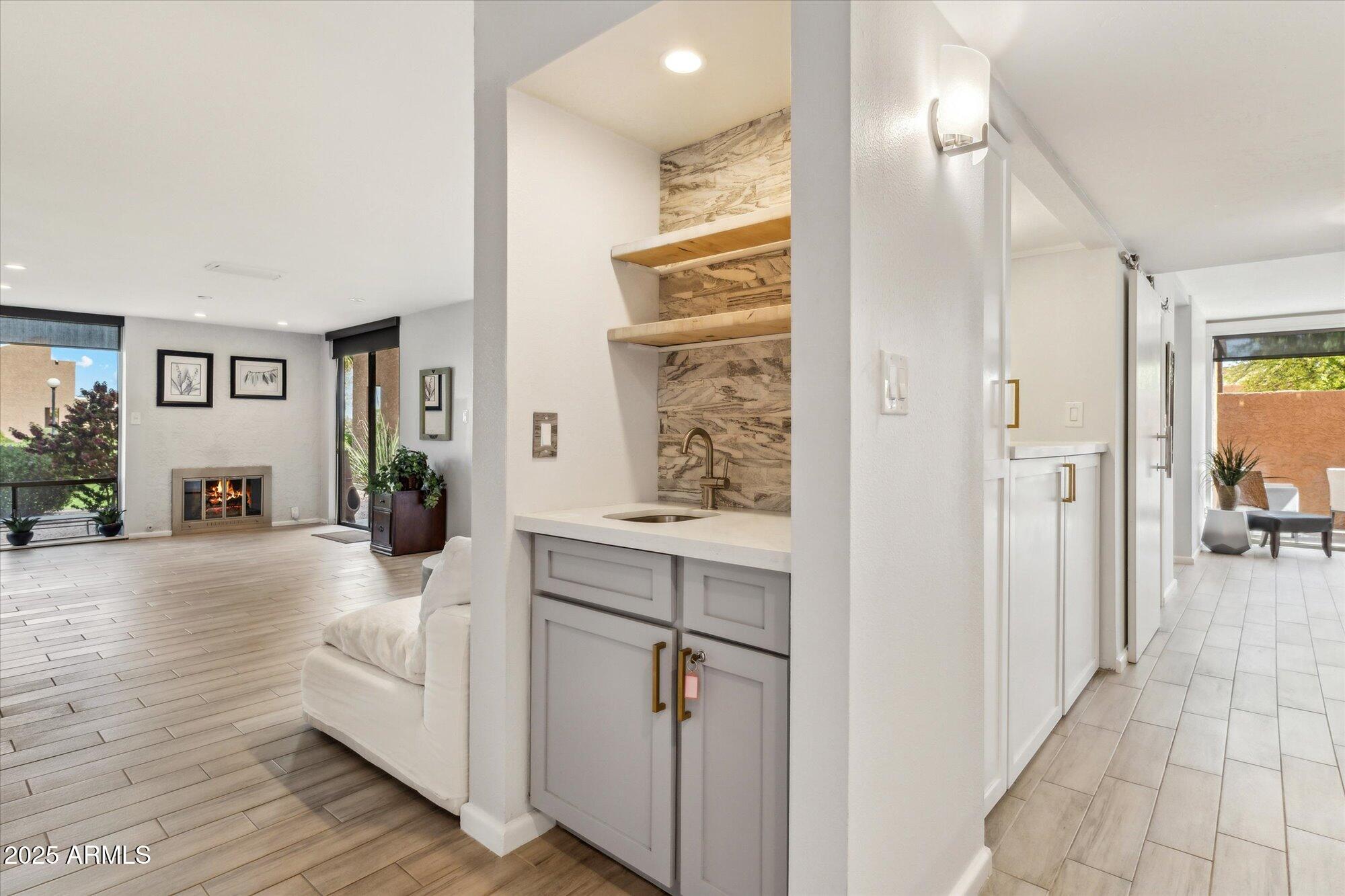 7401 N SCOTTSDALE Road, 24