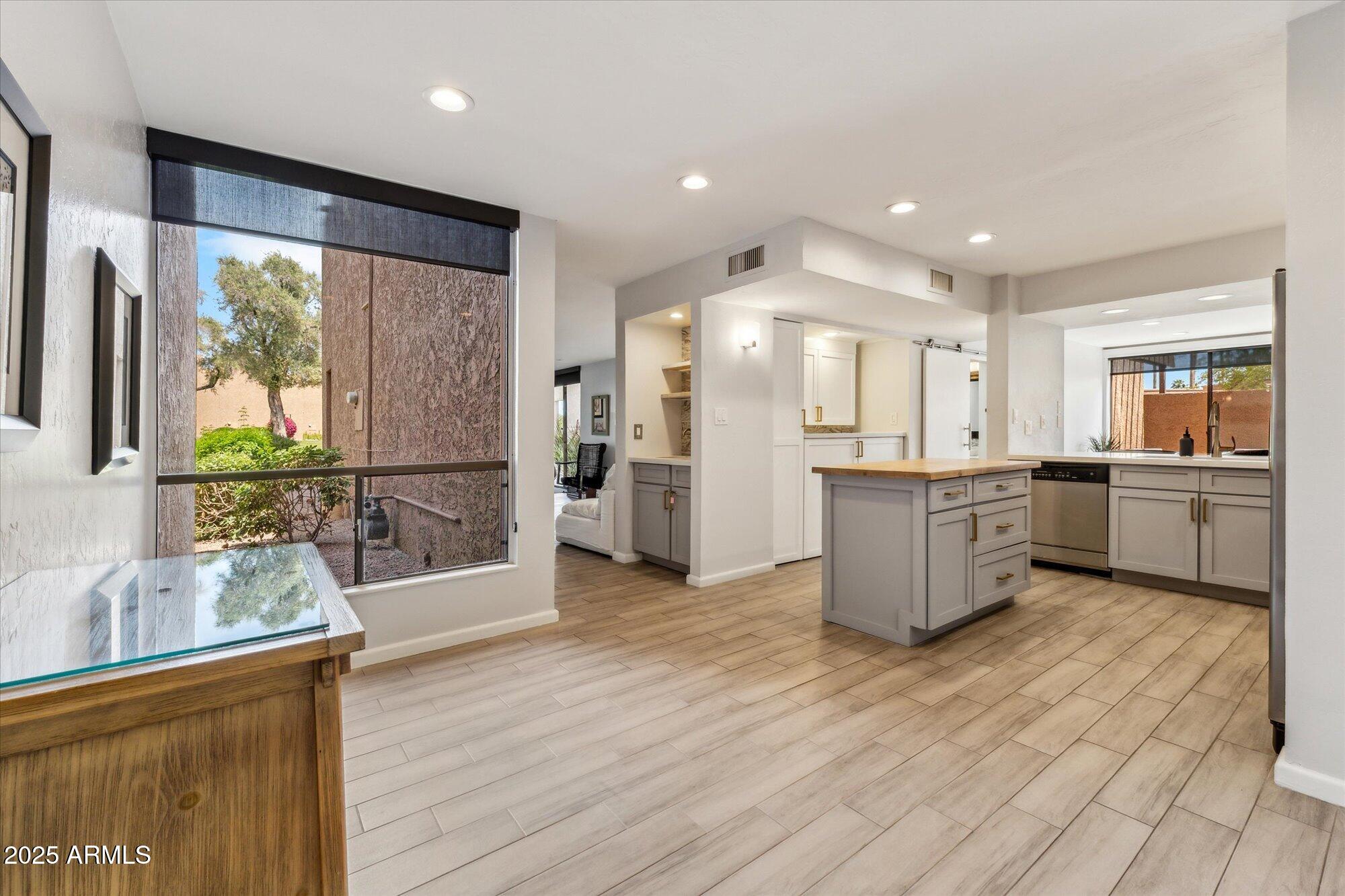 7401 N SCOTTSDALE Road, 24
