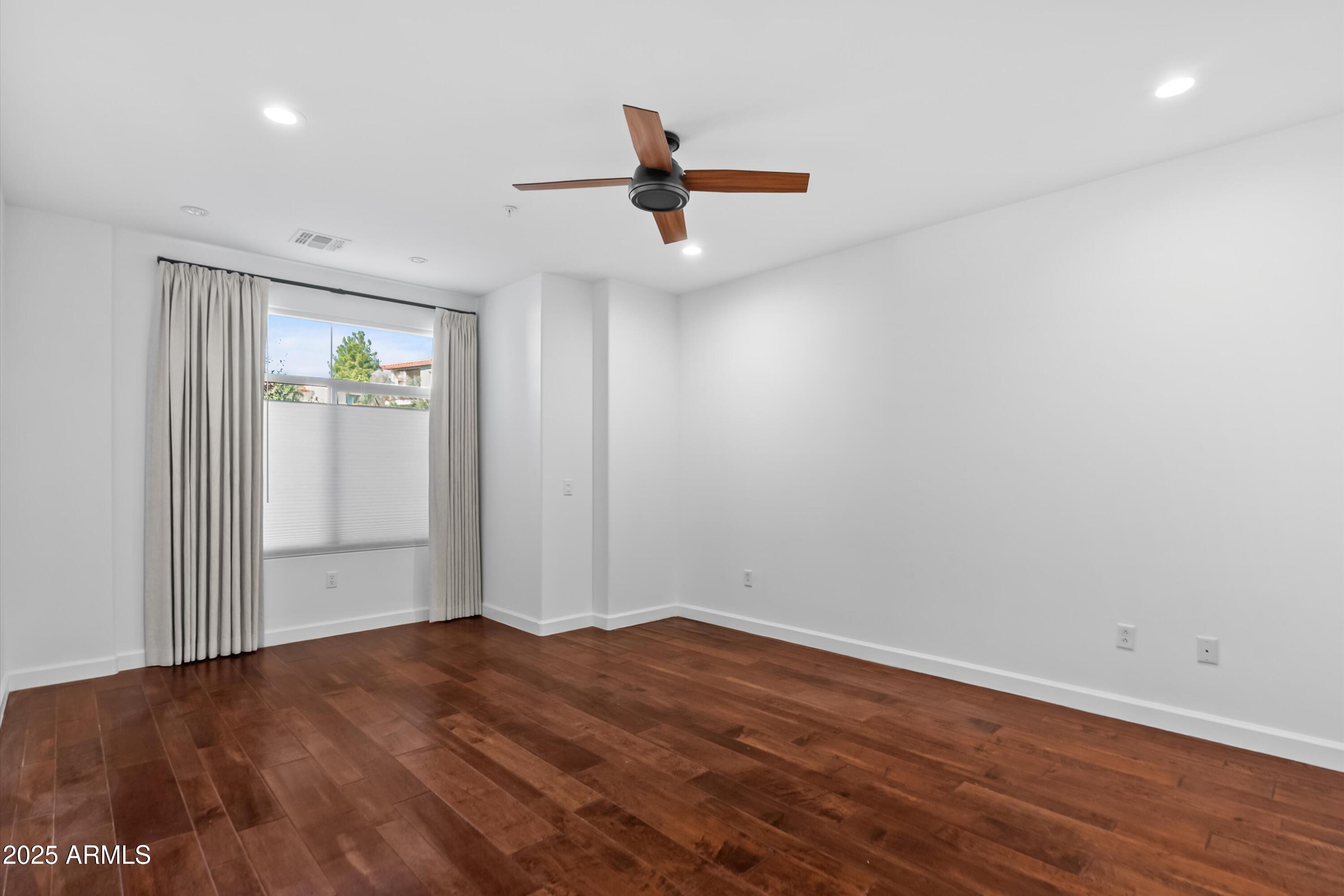 4909 N WOODMERE FAIRWAY, 1003