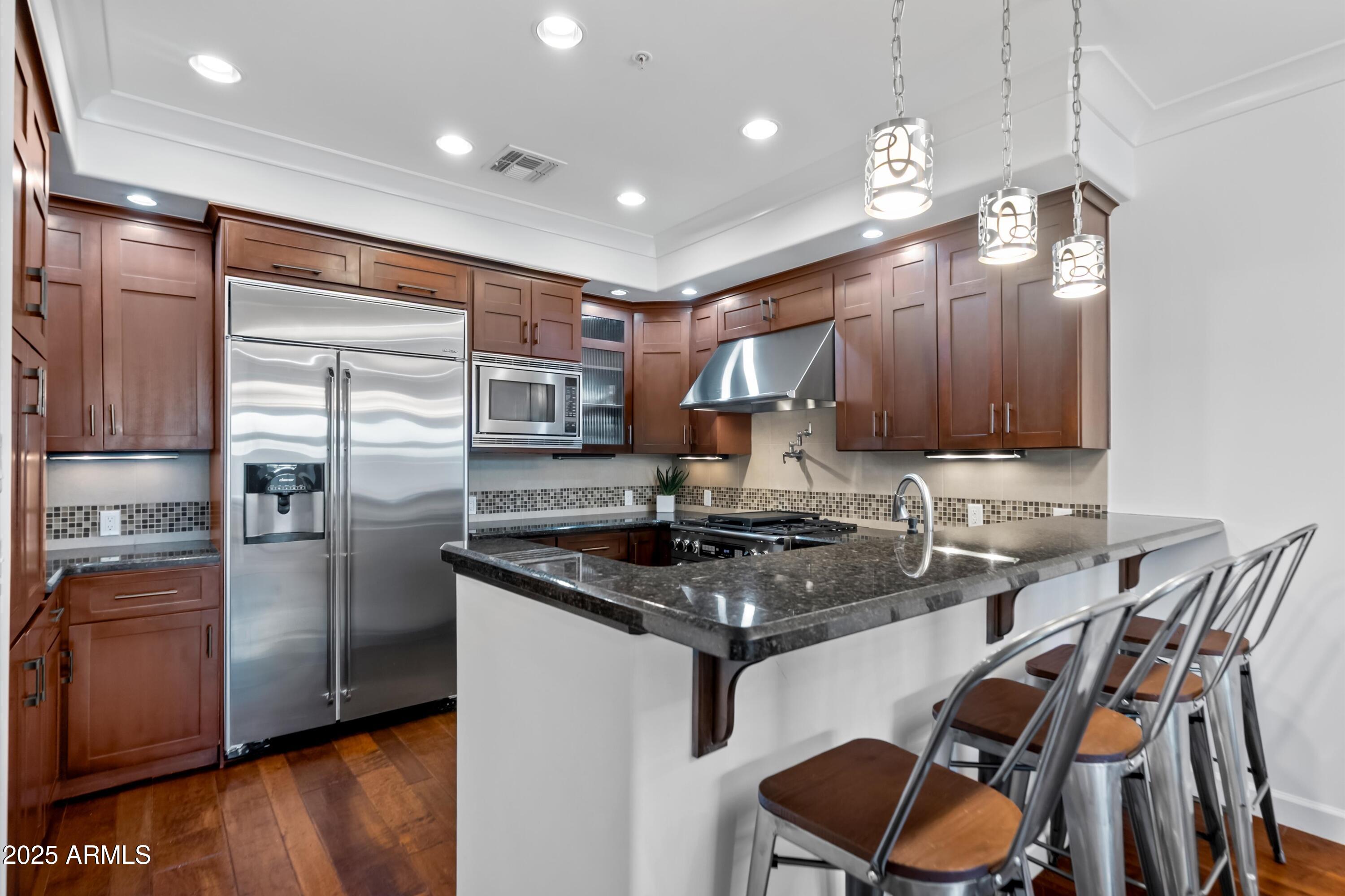 4909 N WOODMERE FAIRWAY, 1003