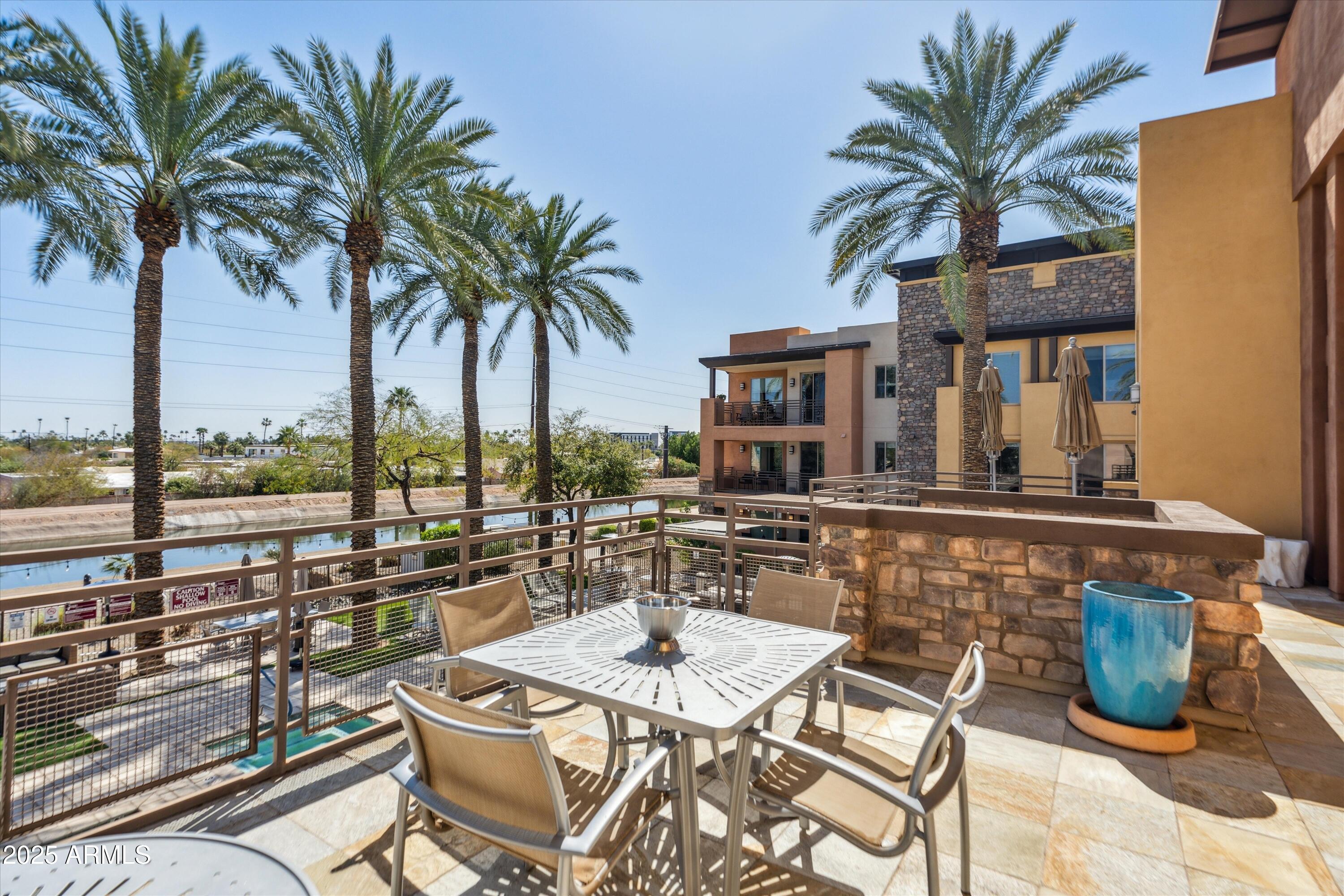 4909 N WOODMERE FAIRWAY, 1003