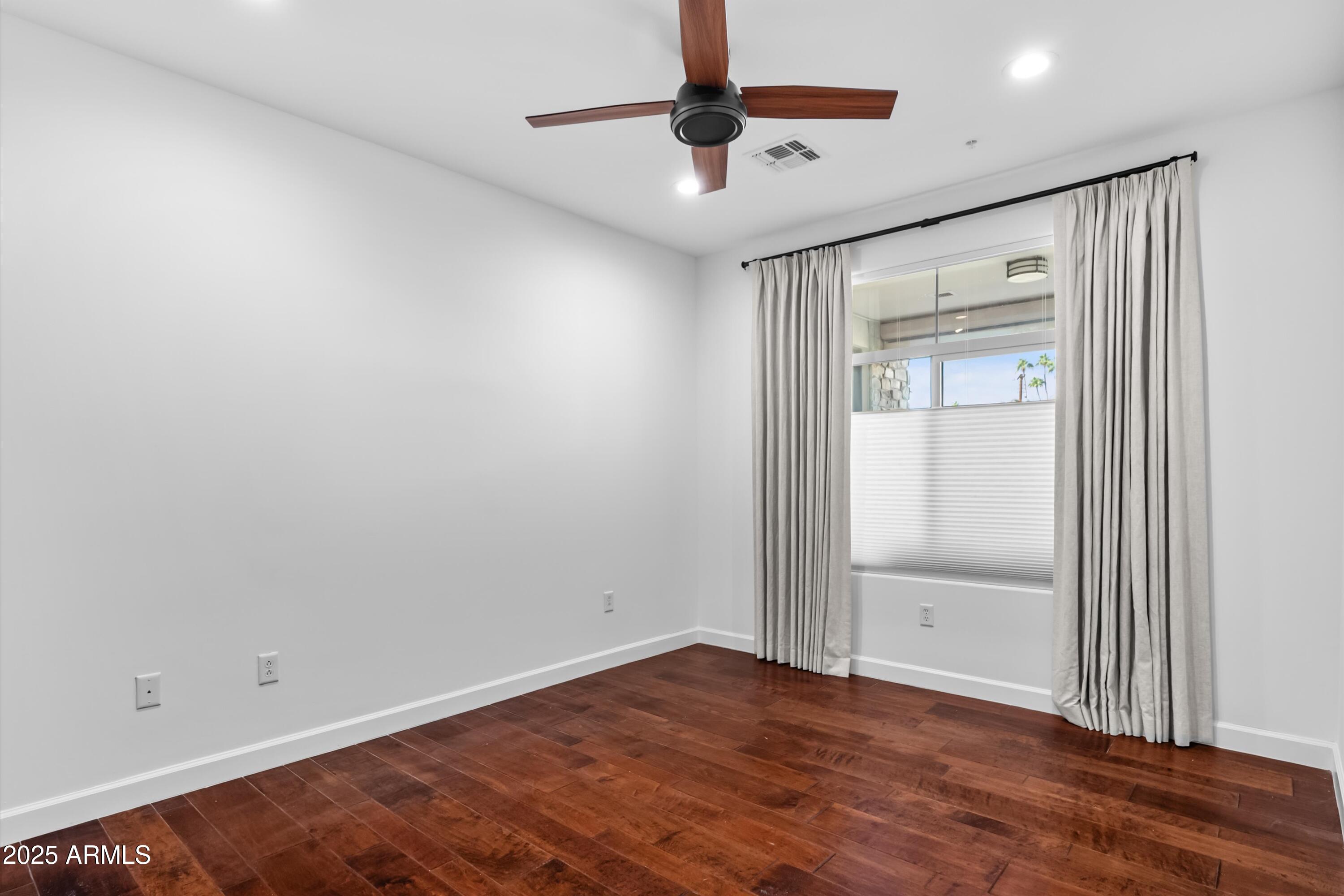 4909 N WOODMERE FAIRWAY, 1003