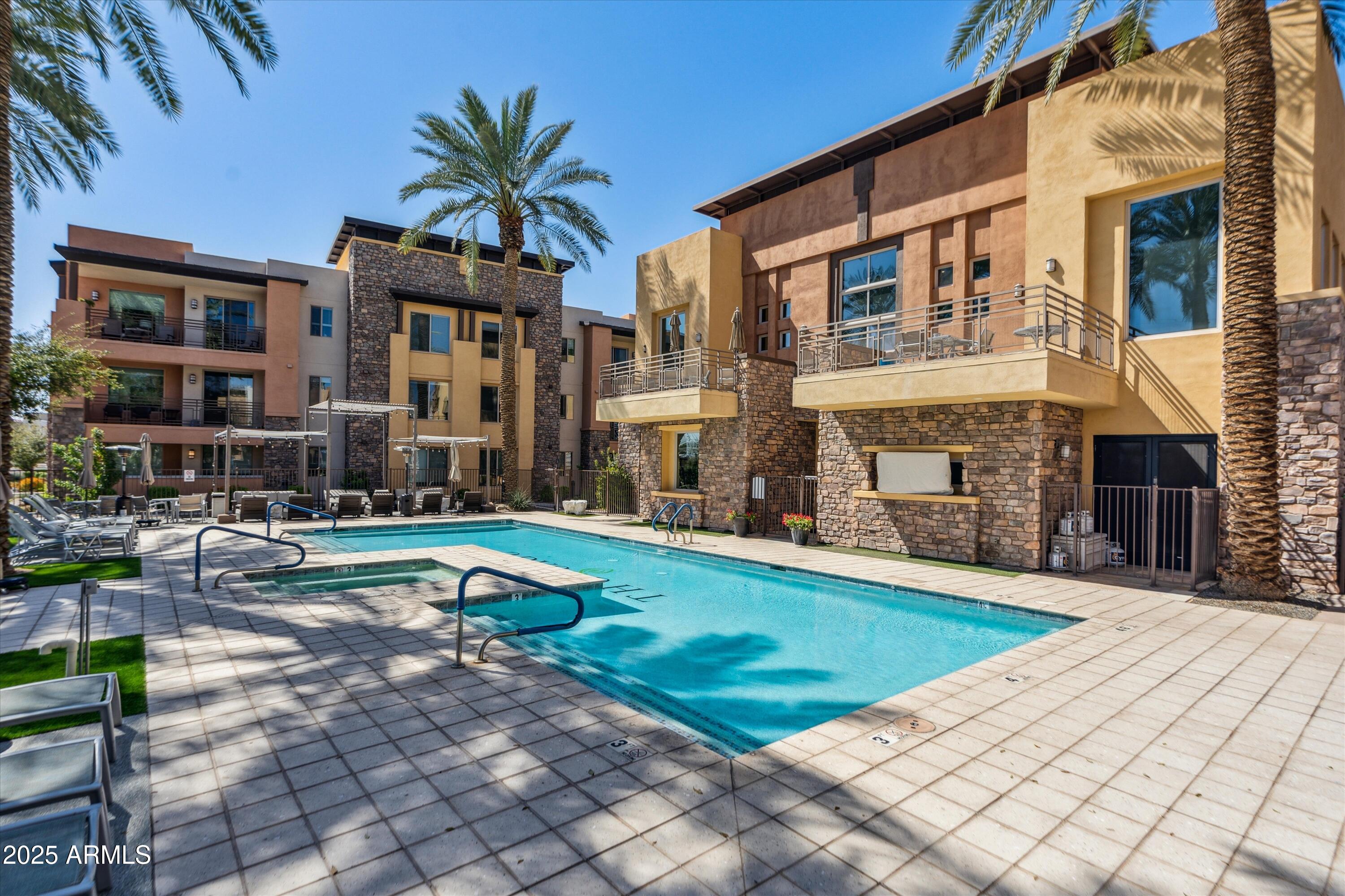 4909 N WOODMERE FAIRWAY, 1003