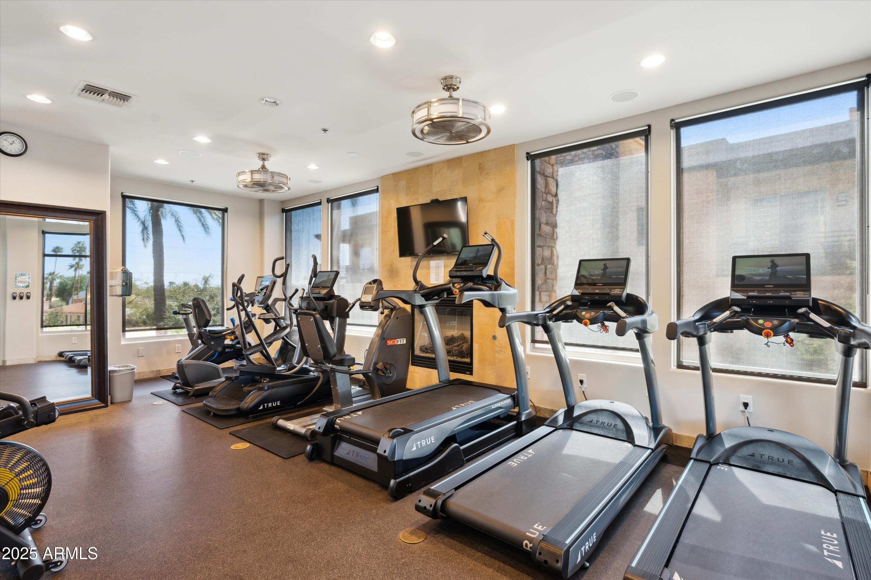 4909 N WOODMERE FAIRWAY, 1003