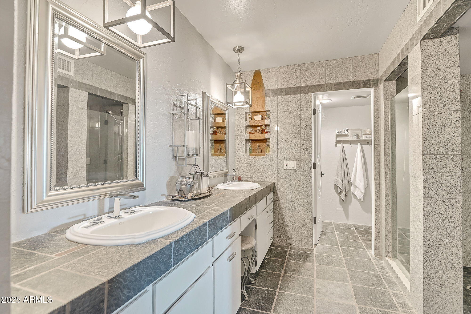 37300 N TOM DARLINGTON Drive, D