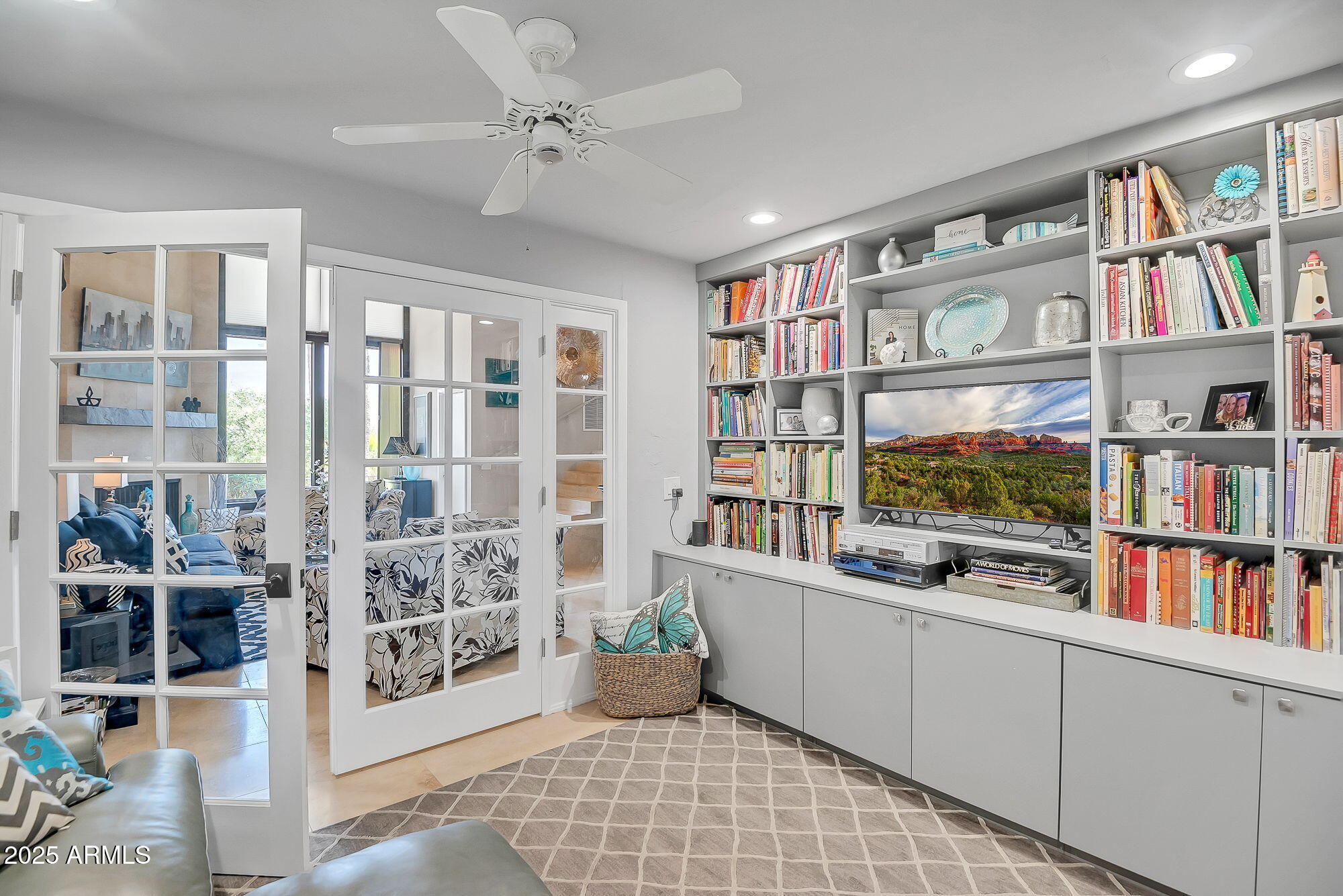 37300 N TOM DARLINGTON Drive, D