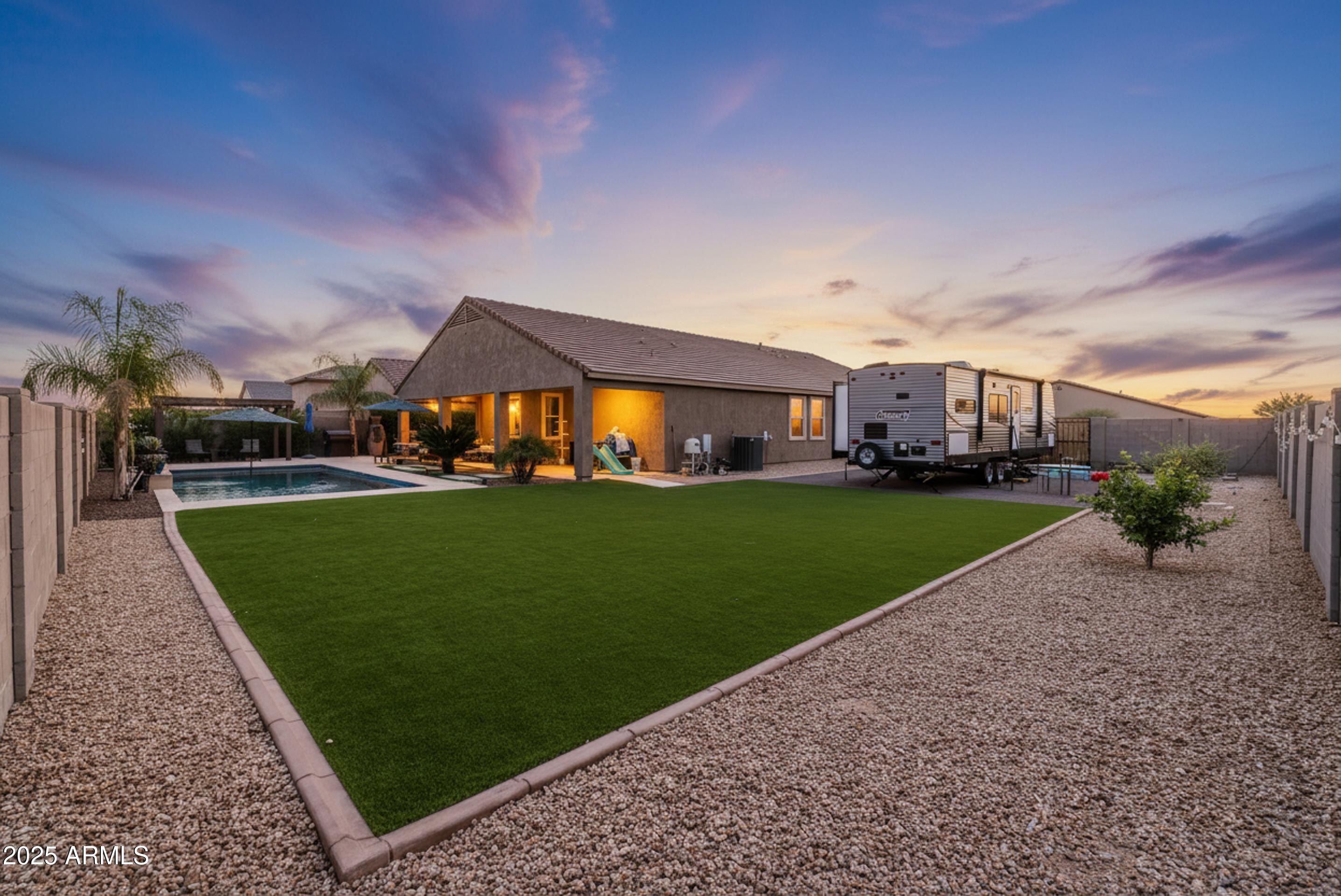 27700 N SILVERLEAF Road