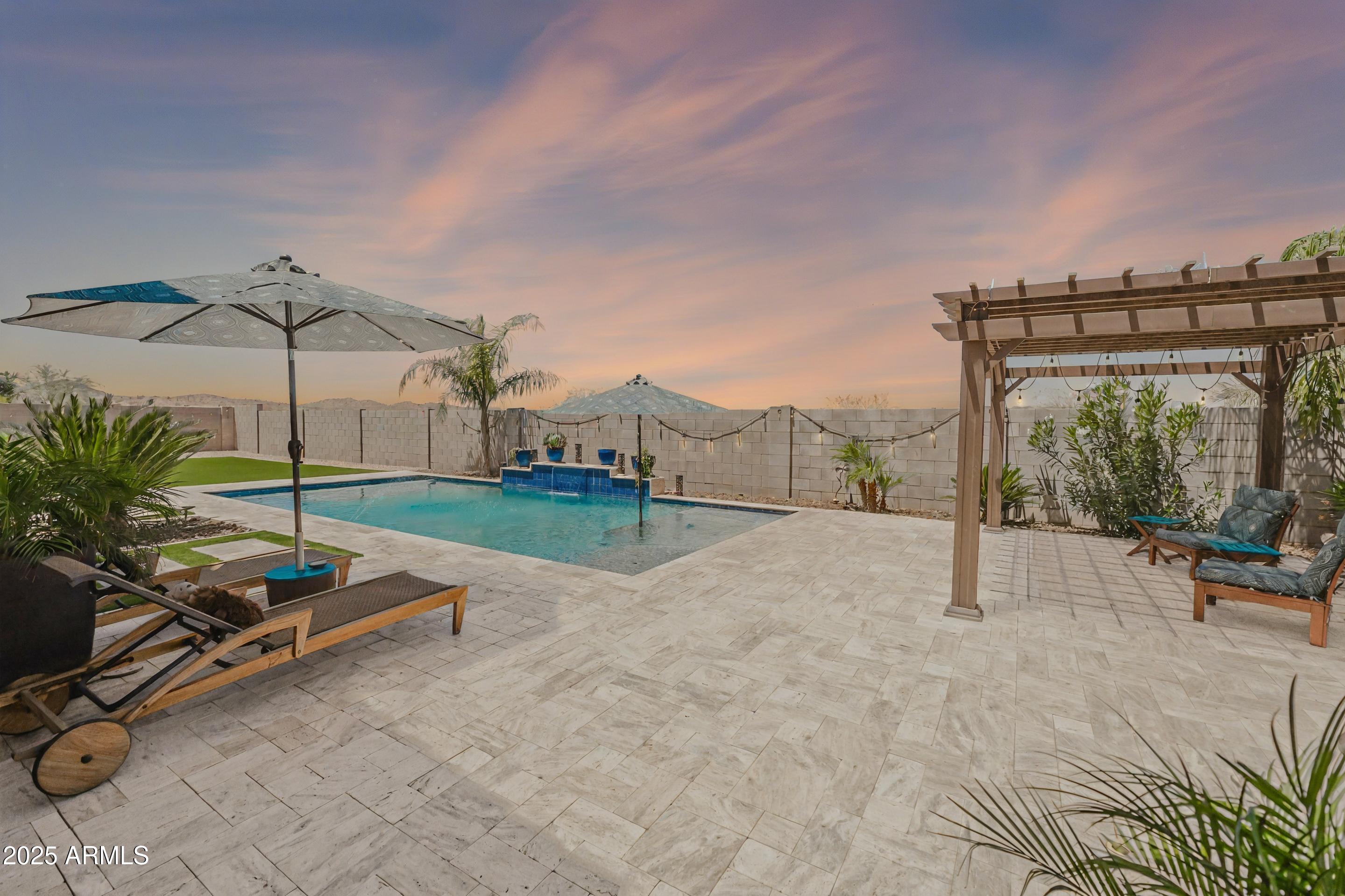 27700 N SILVERLEAF Road