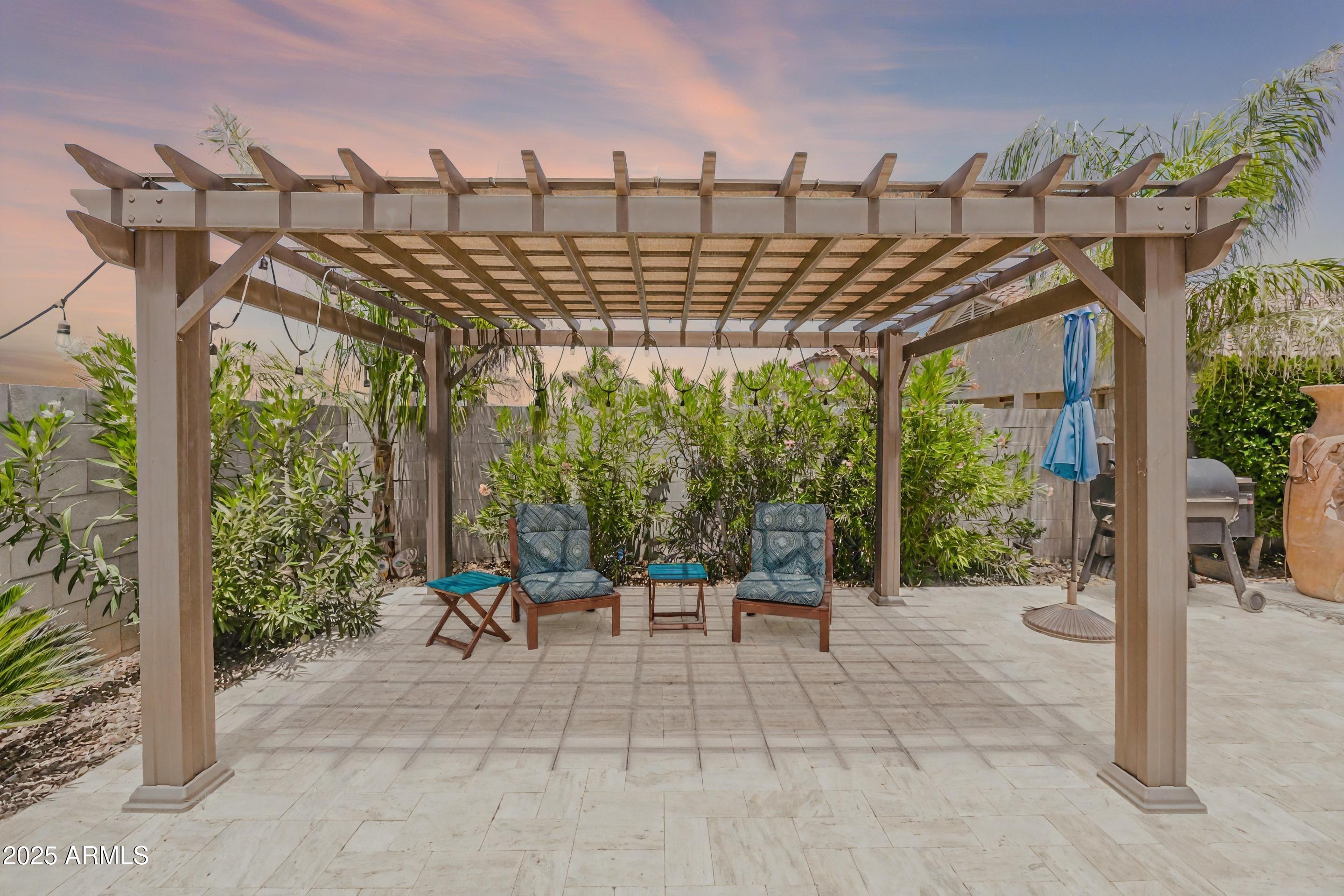 27700 N SILVERLEAF Road