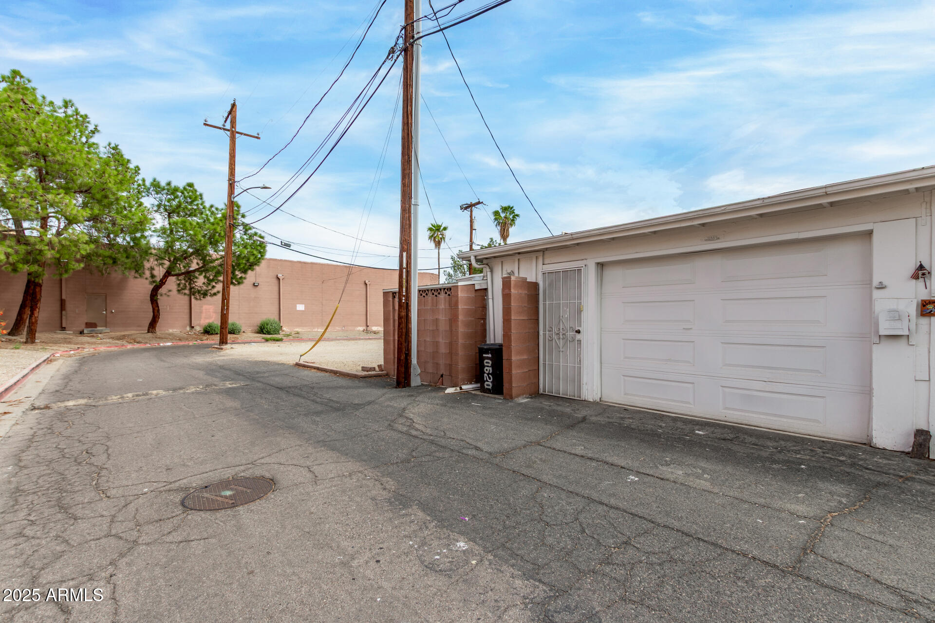 10620 W OAKMONT Drive