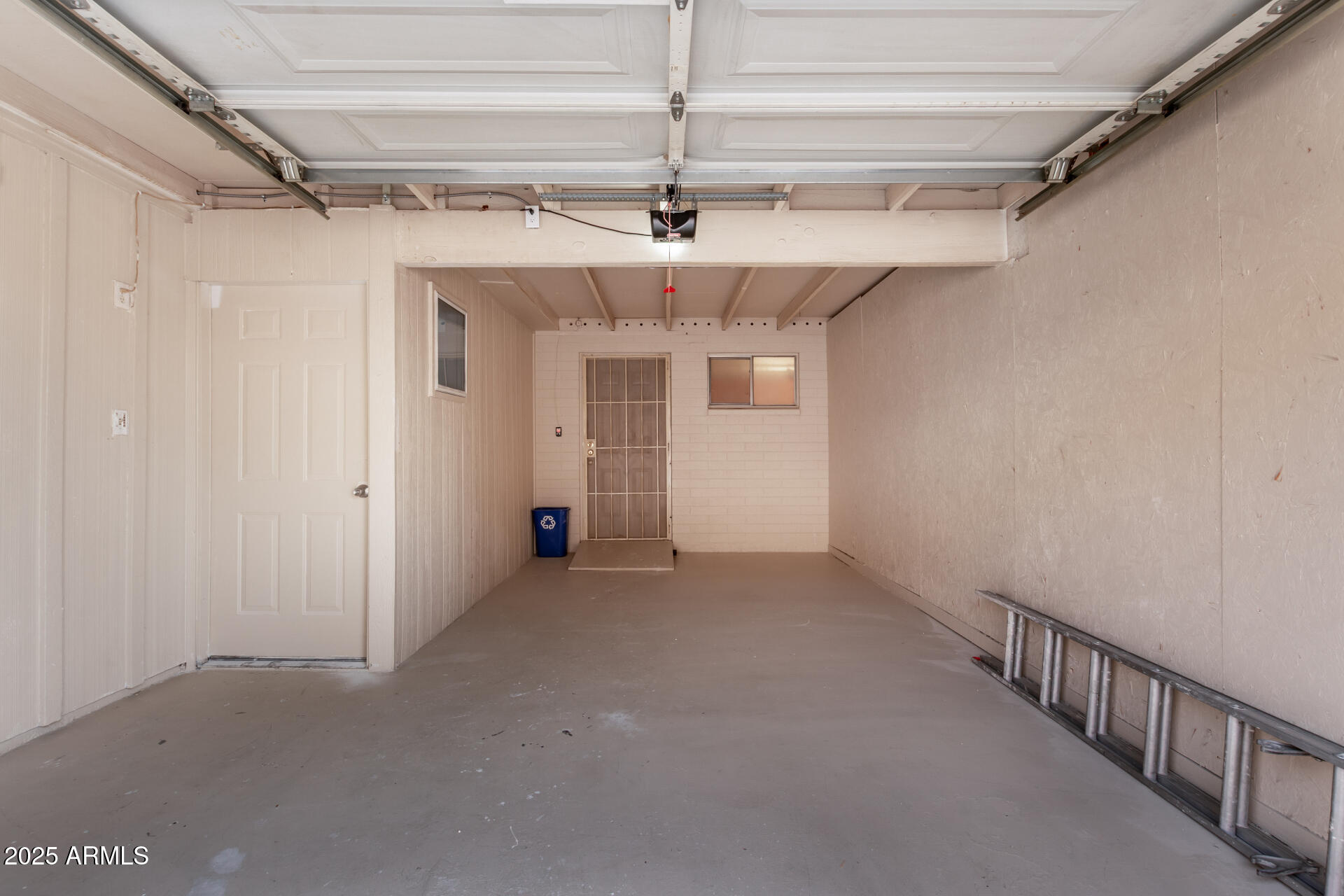 10620 W OAKMONT Drive