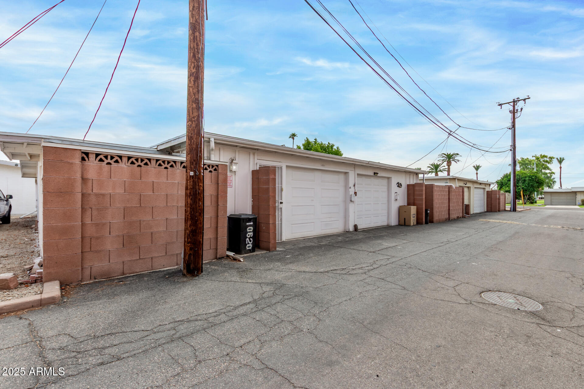 10620 W OAKMONT Drive
