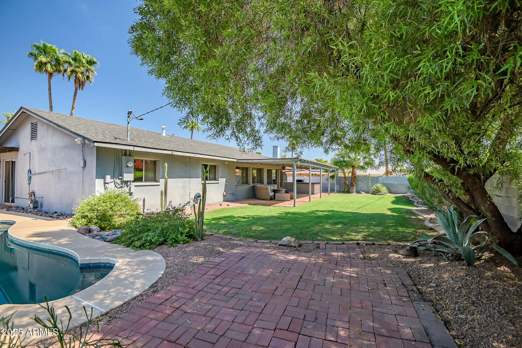 2637 E TURQUOISE Drive