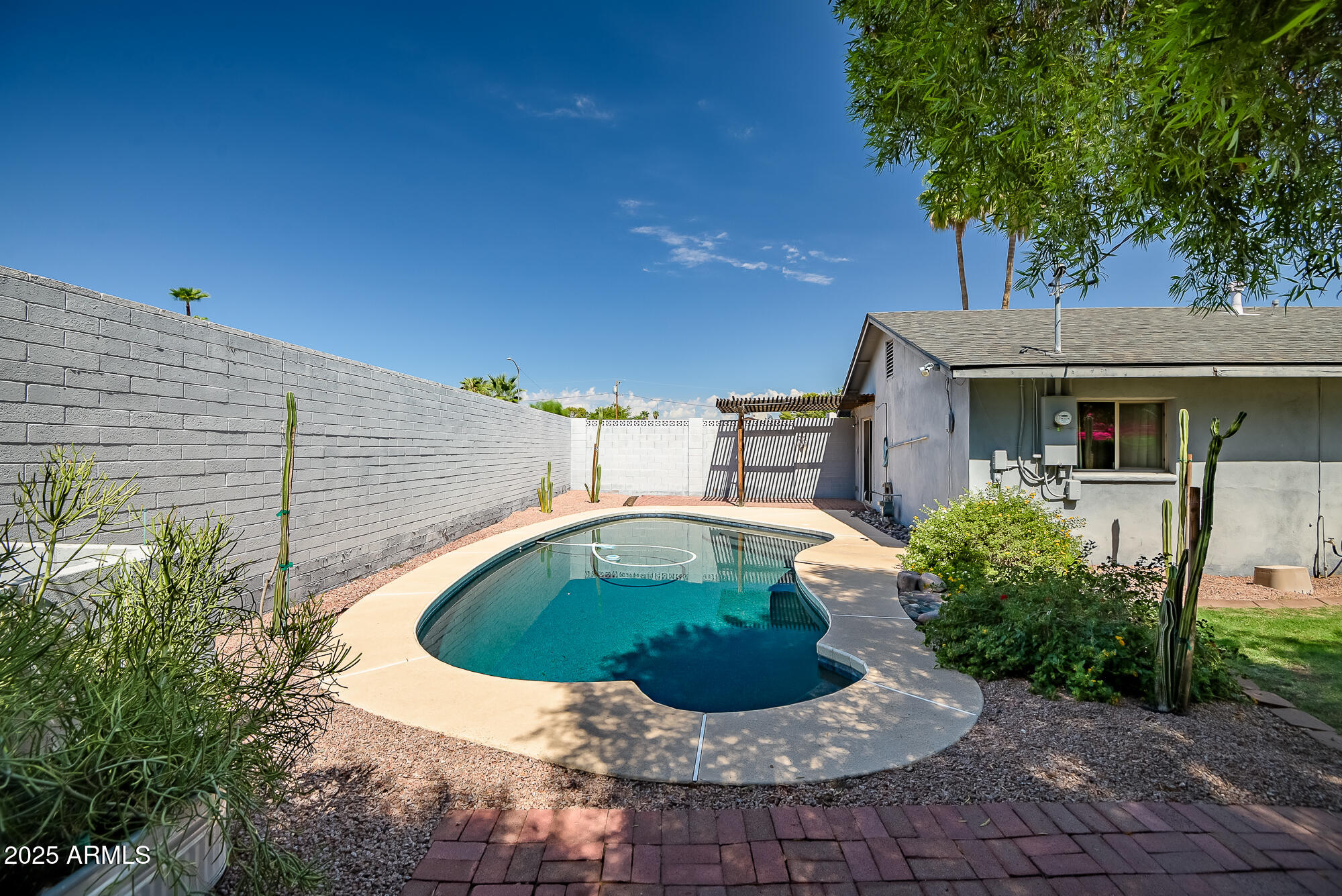 2637 E TURQUOISE Drive