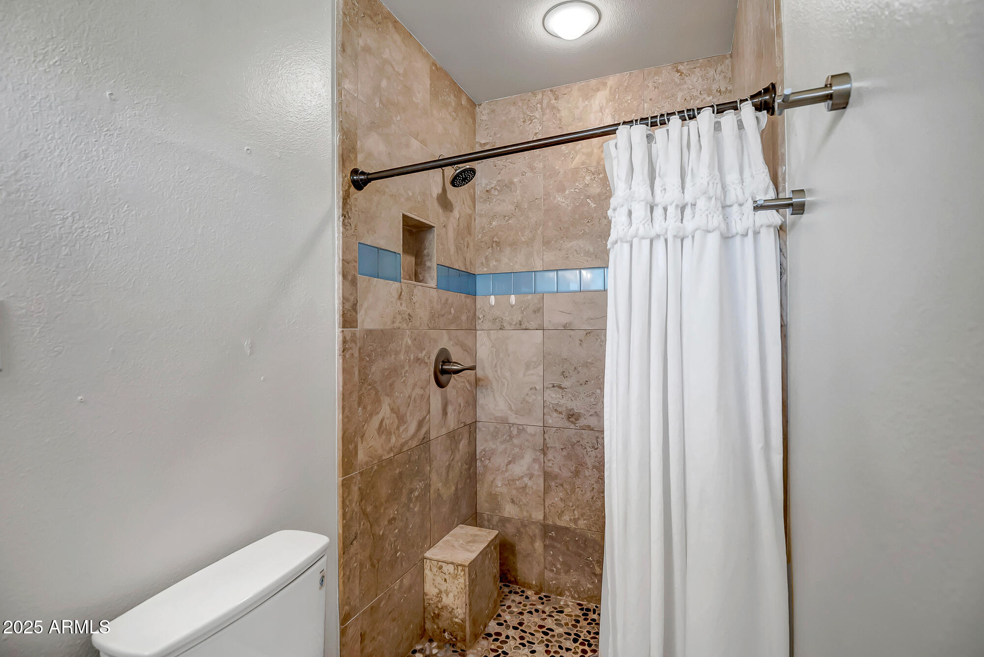 2637 E TURQUOISE Drive