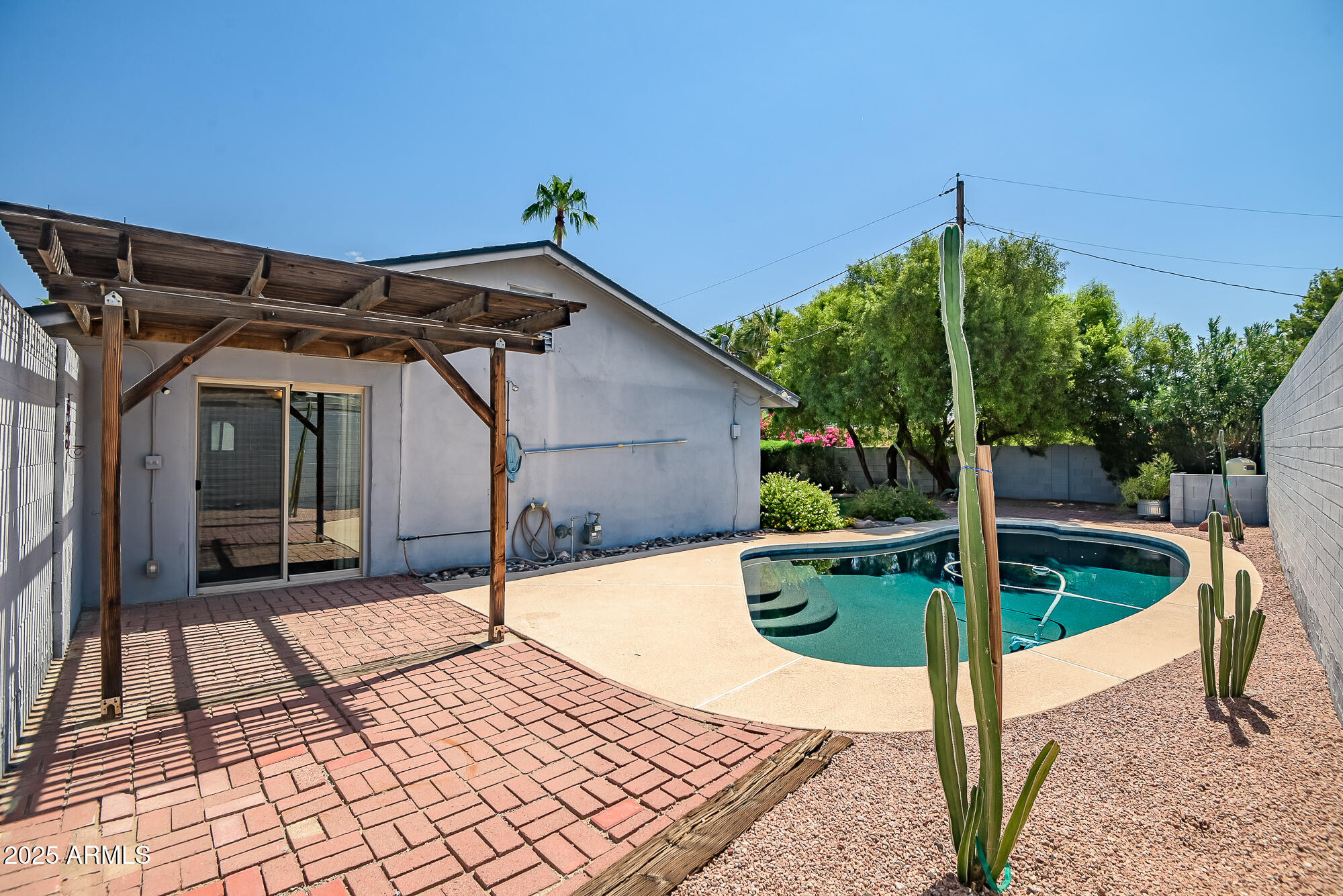 2637 E TURQUOISE Drive