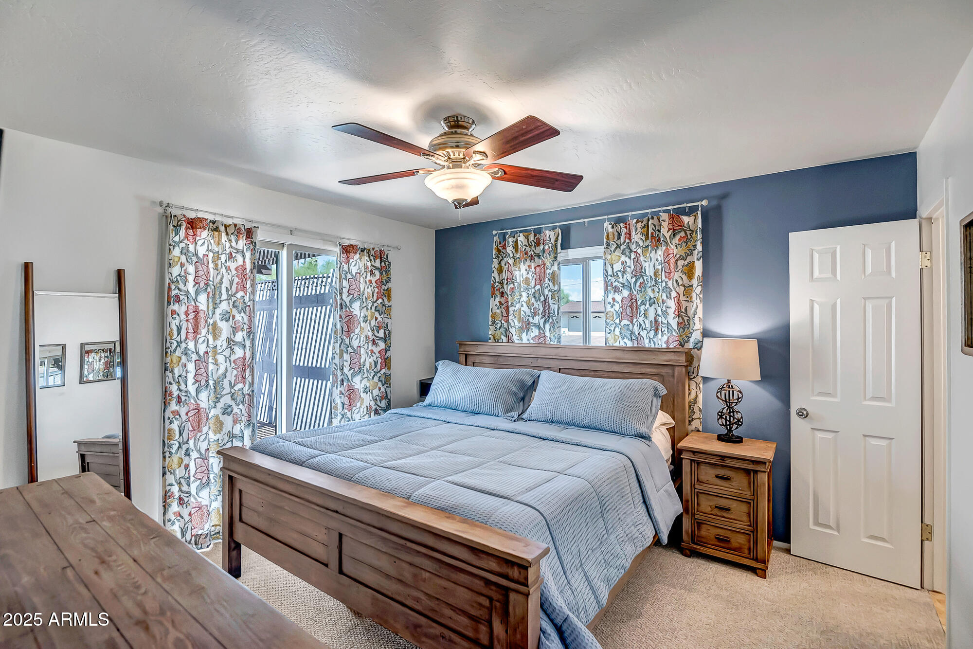 2637 E TURQUOISE Drive