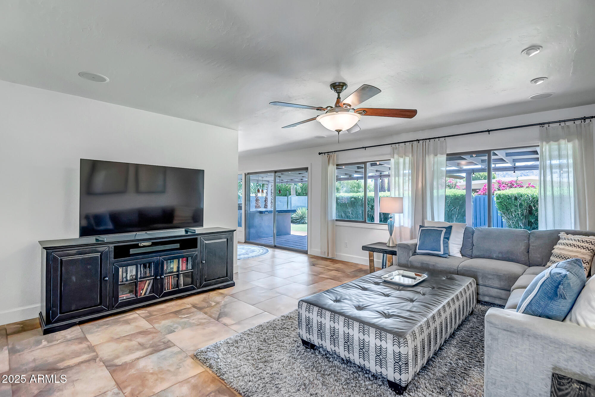 2637 E TURQUOISE Drive