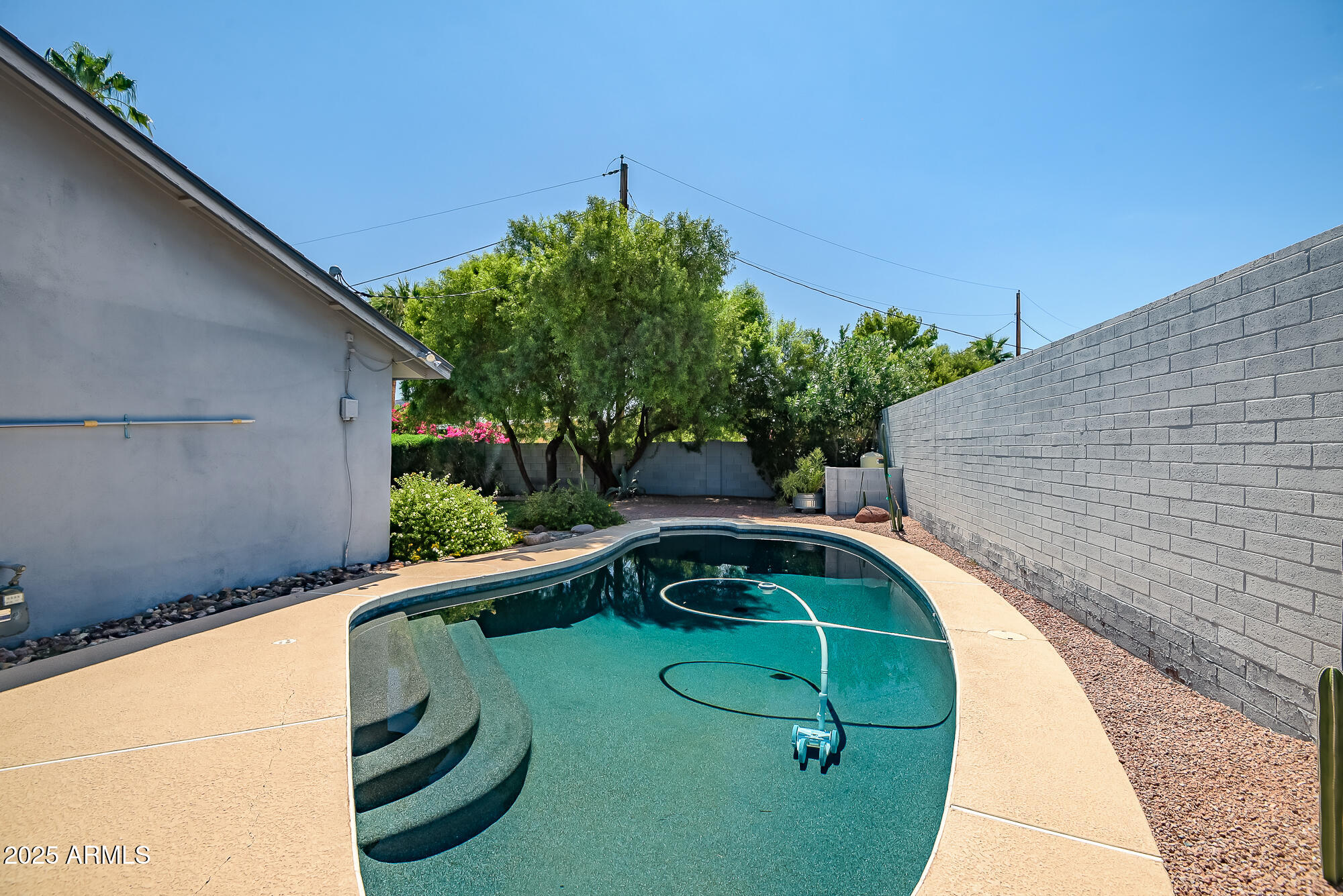 2637 E TURQUOISE Drive