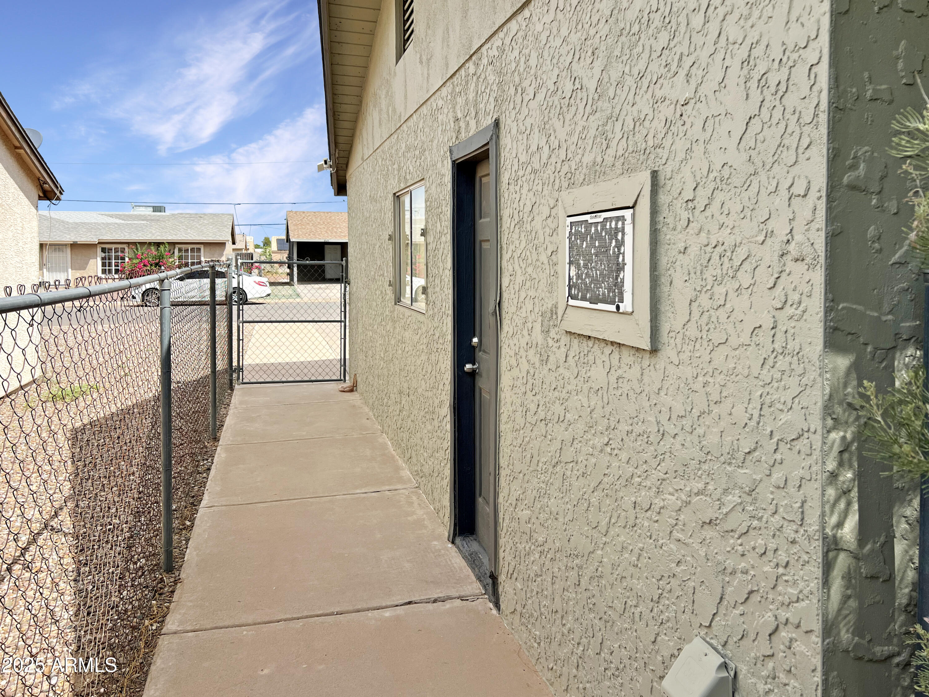 8921 W CORONADO Drive