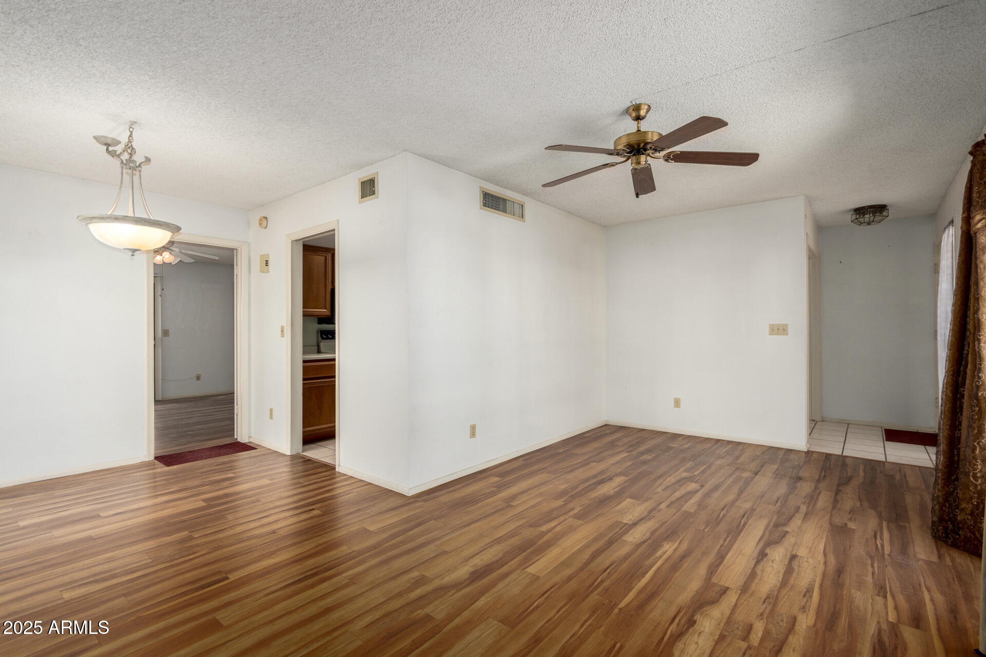 919 E VILLA MARIA Drive