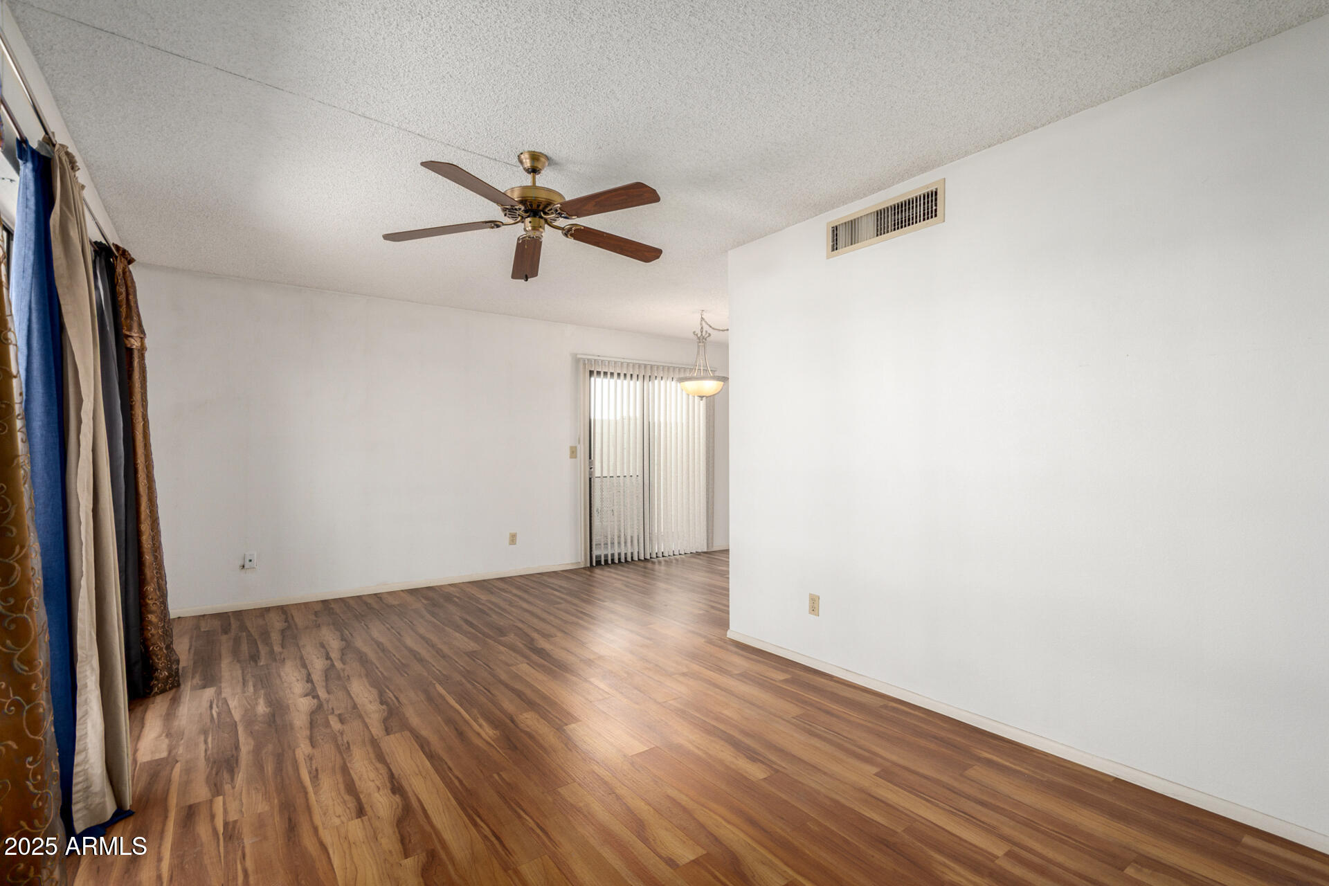 919 E VILLA MARIA Drive