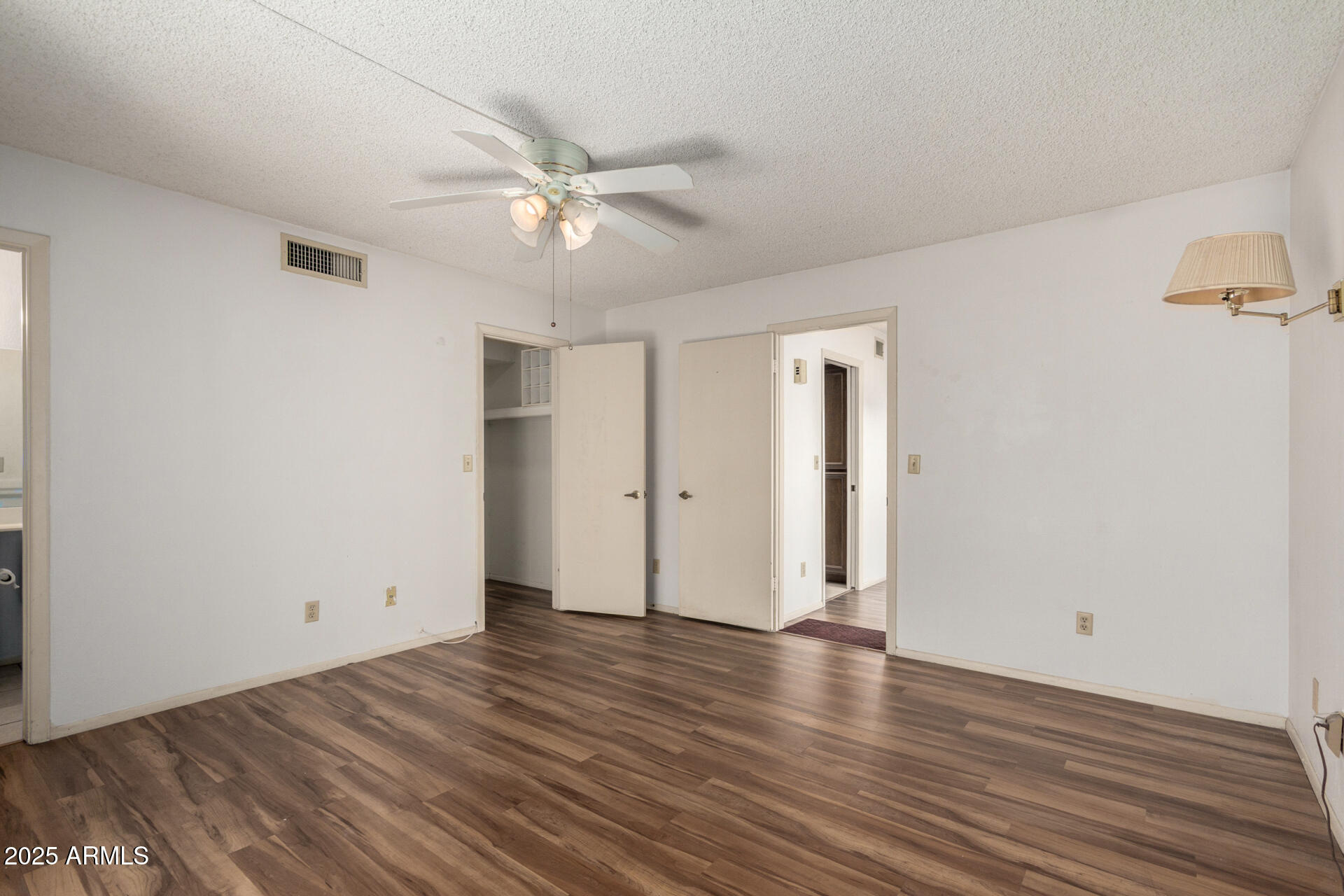 919 E VILLA MARIA Drive