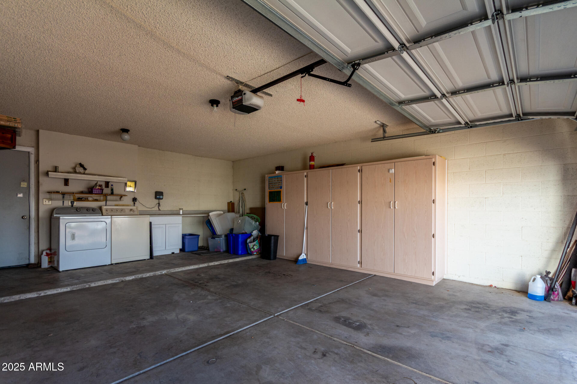 919 E VILLA MARIA Drive
