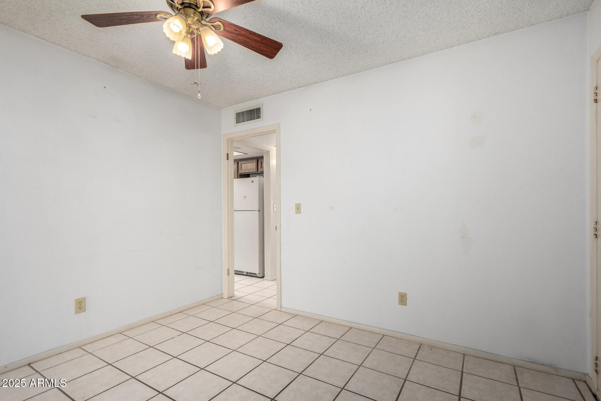 919 E VILLA MARIA Drive