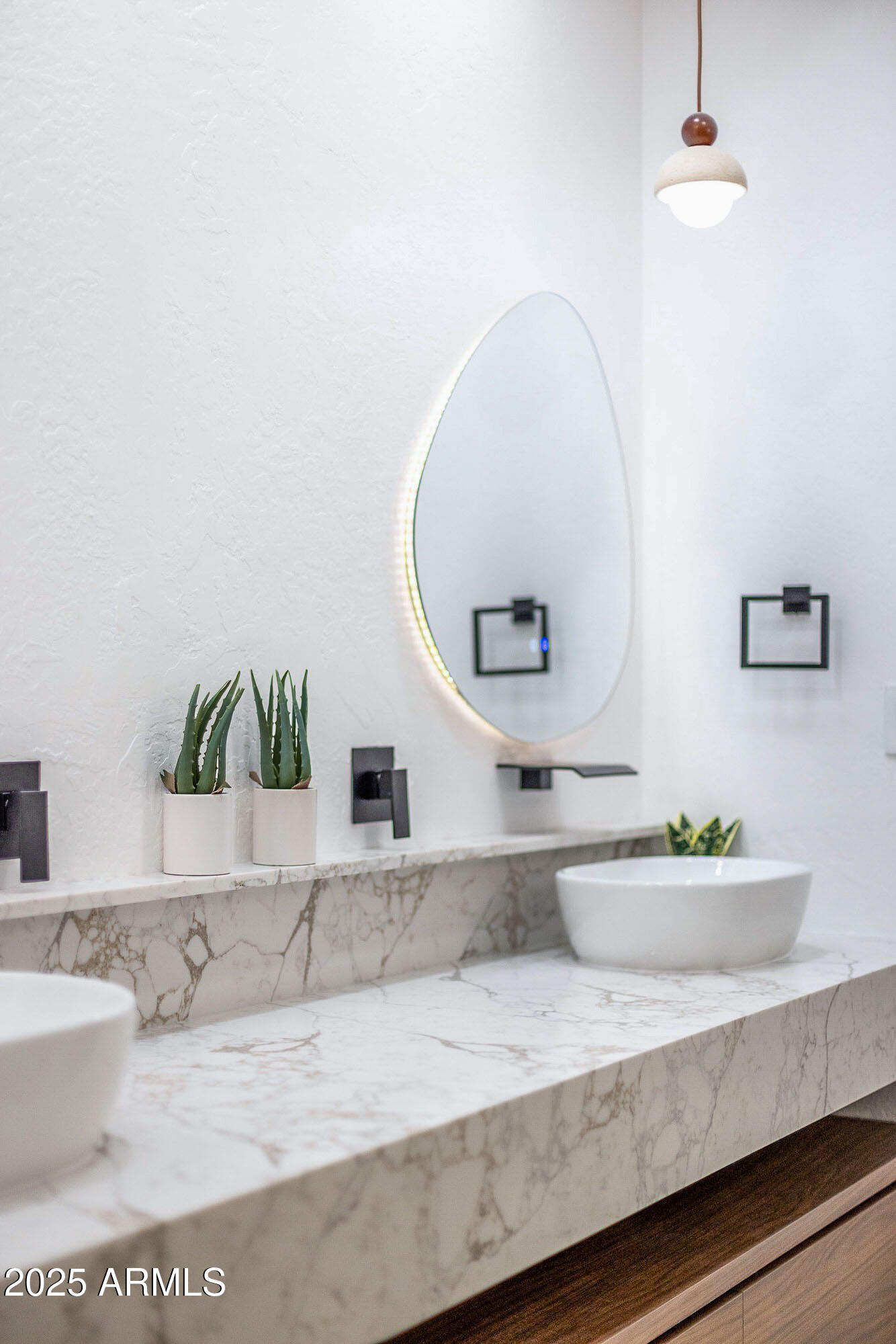 19550 N GRAYHAWK Drive, 1117