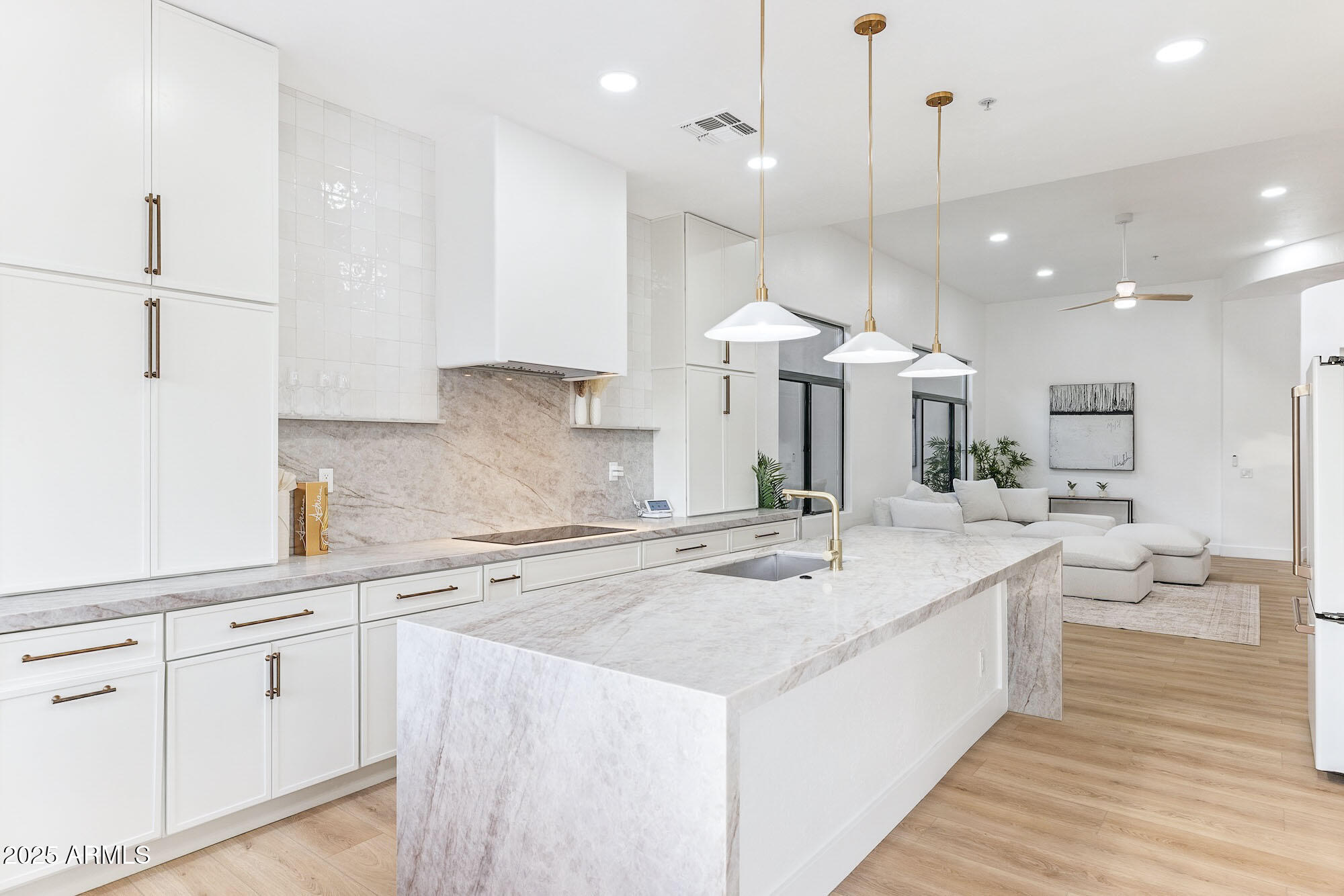 19550 N GRAYHAWK Drive, 1117