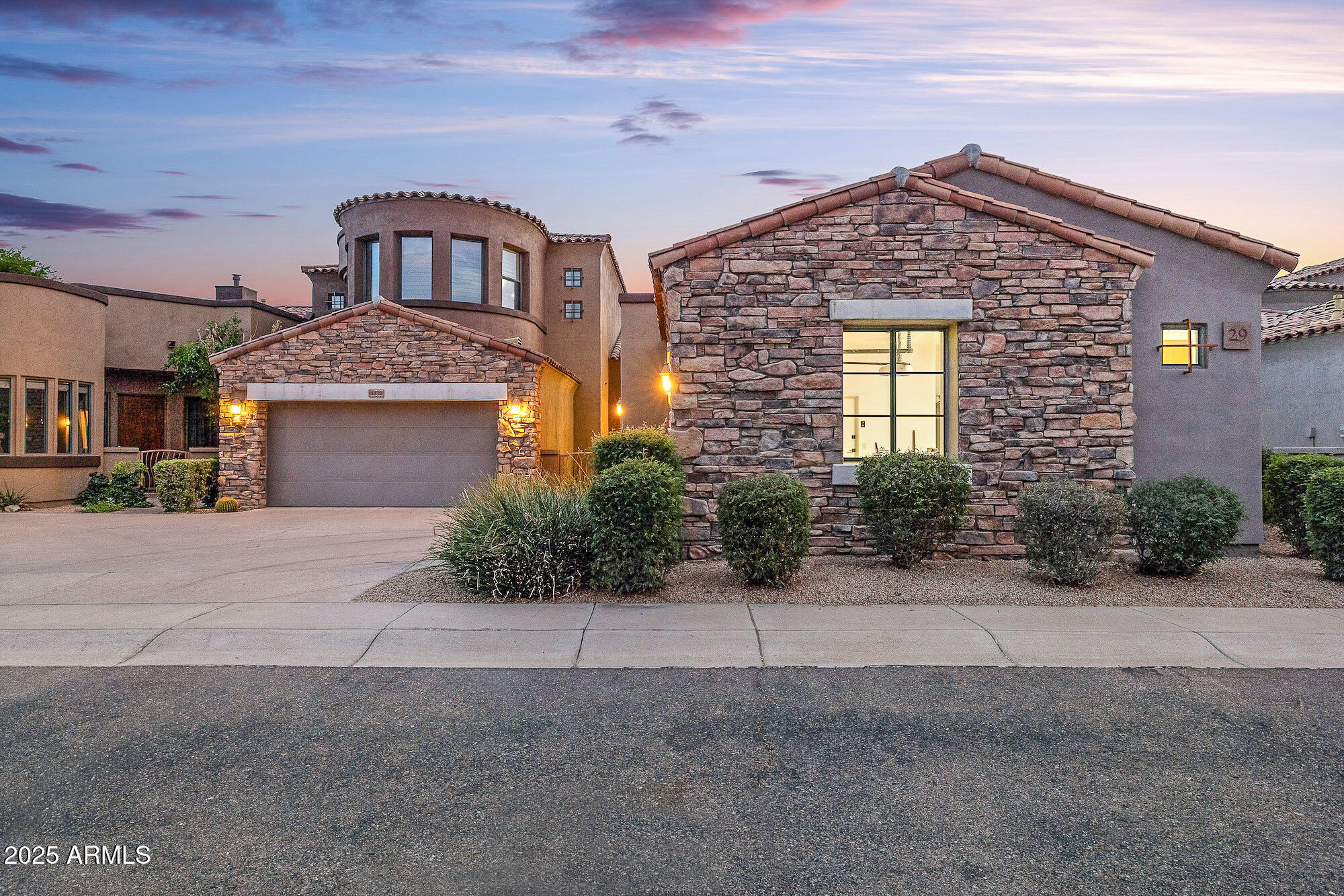 19550 N GRAYHAWK Drive, 1117