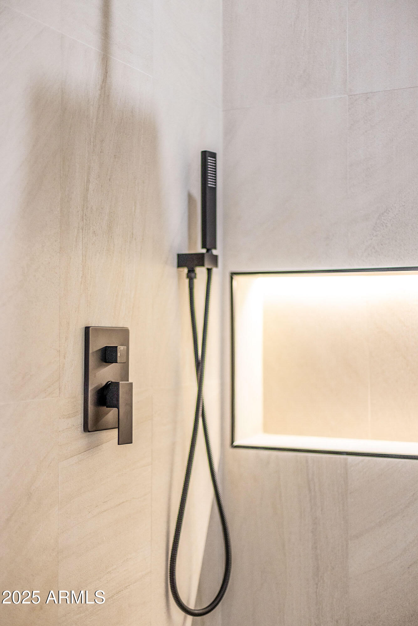 19550 N GRAYHAWK Drive, 1117