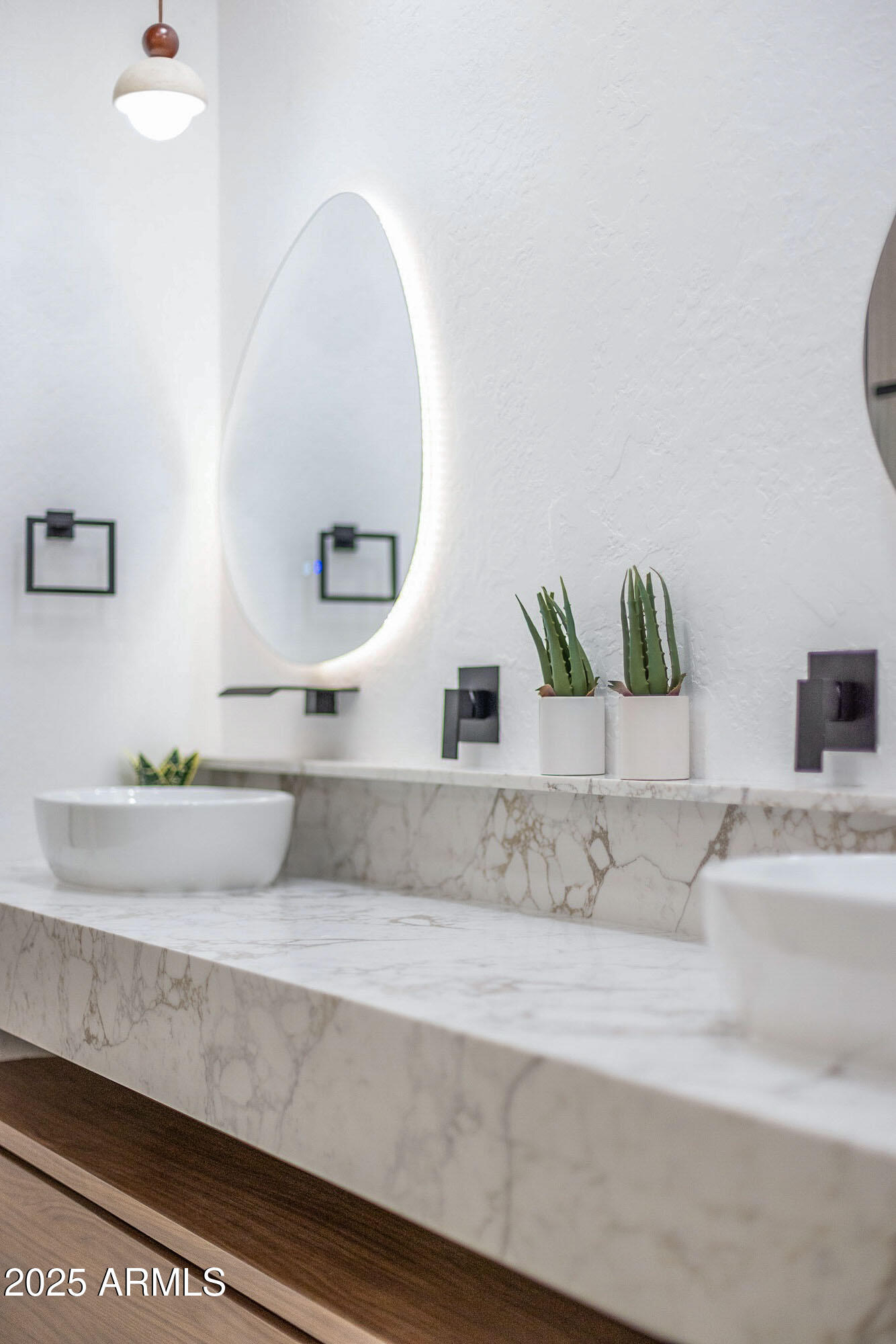 19550 N GRAYHAWK Drive, 1117