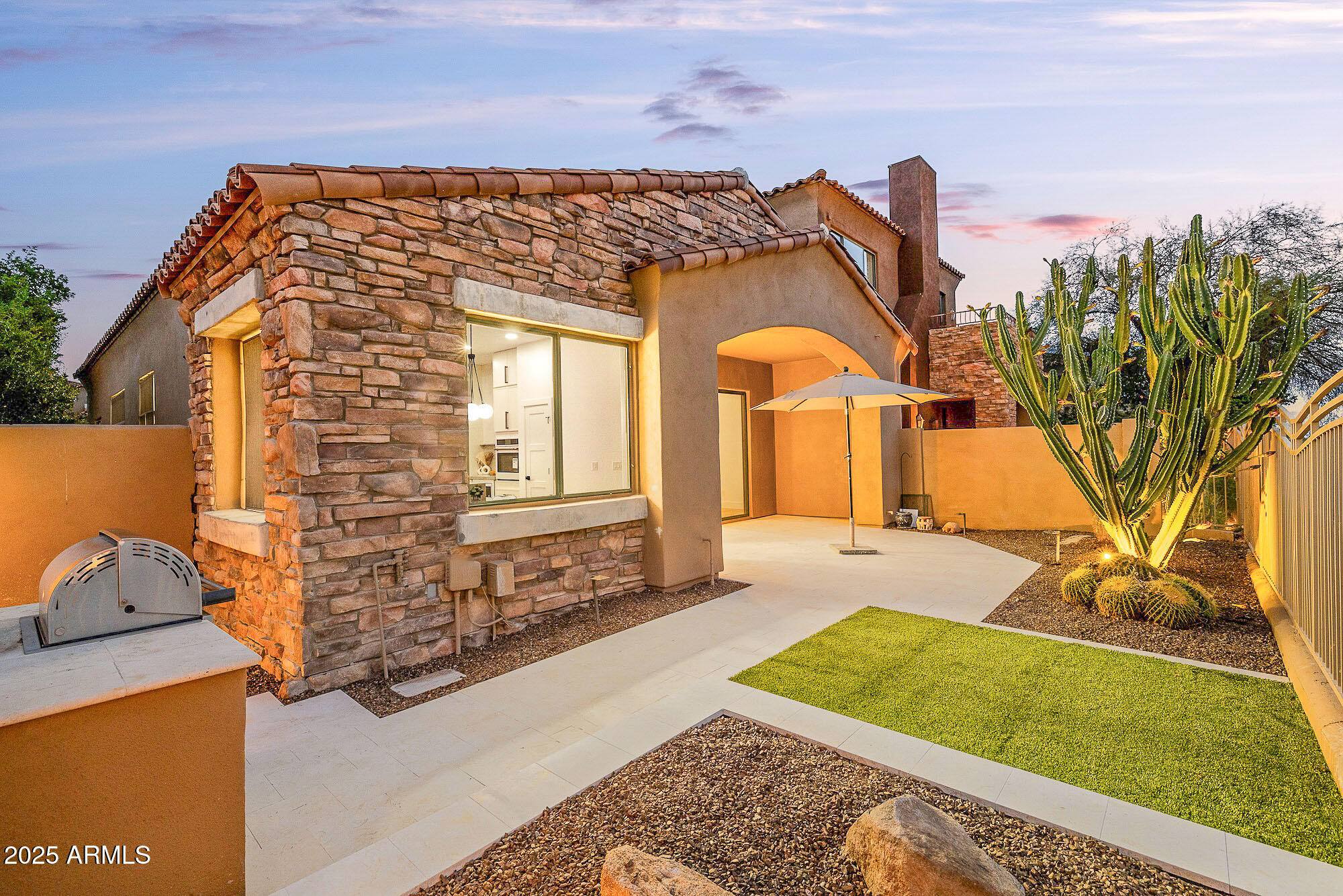 19550 N GRAYHAWK Drive, 1117