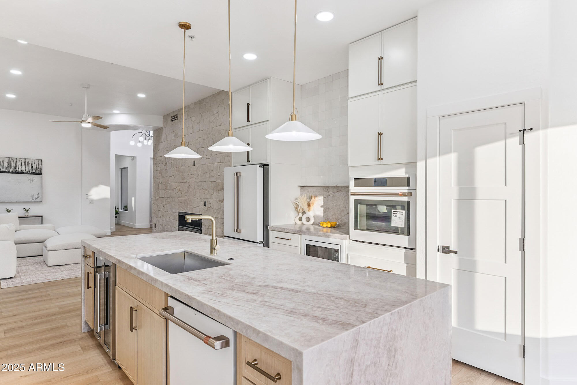 19550 N GRAYHAWK Drive, 1117