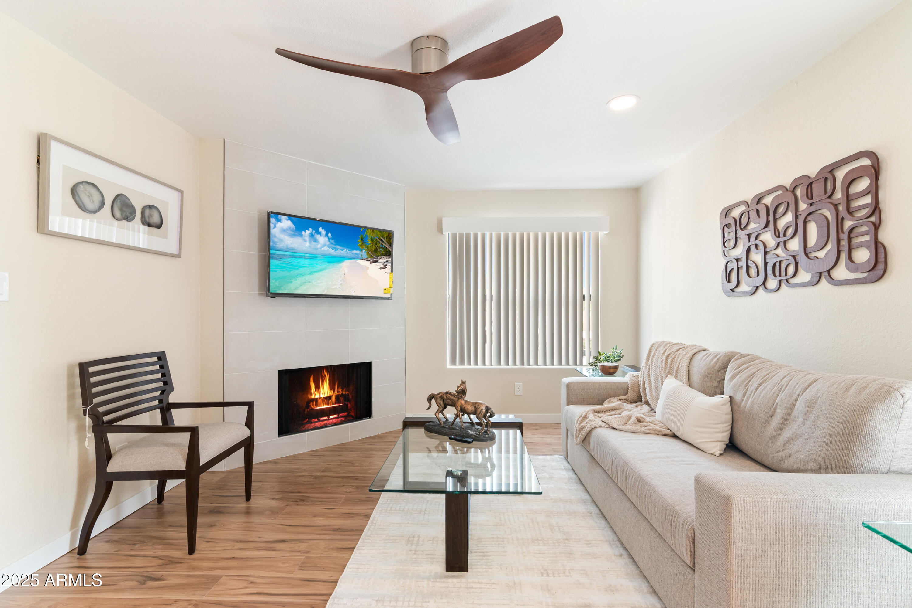 8787 E MOUNTAIN VIEW Road, 2101