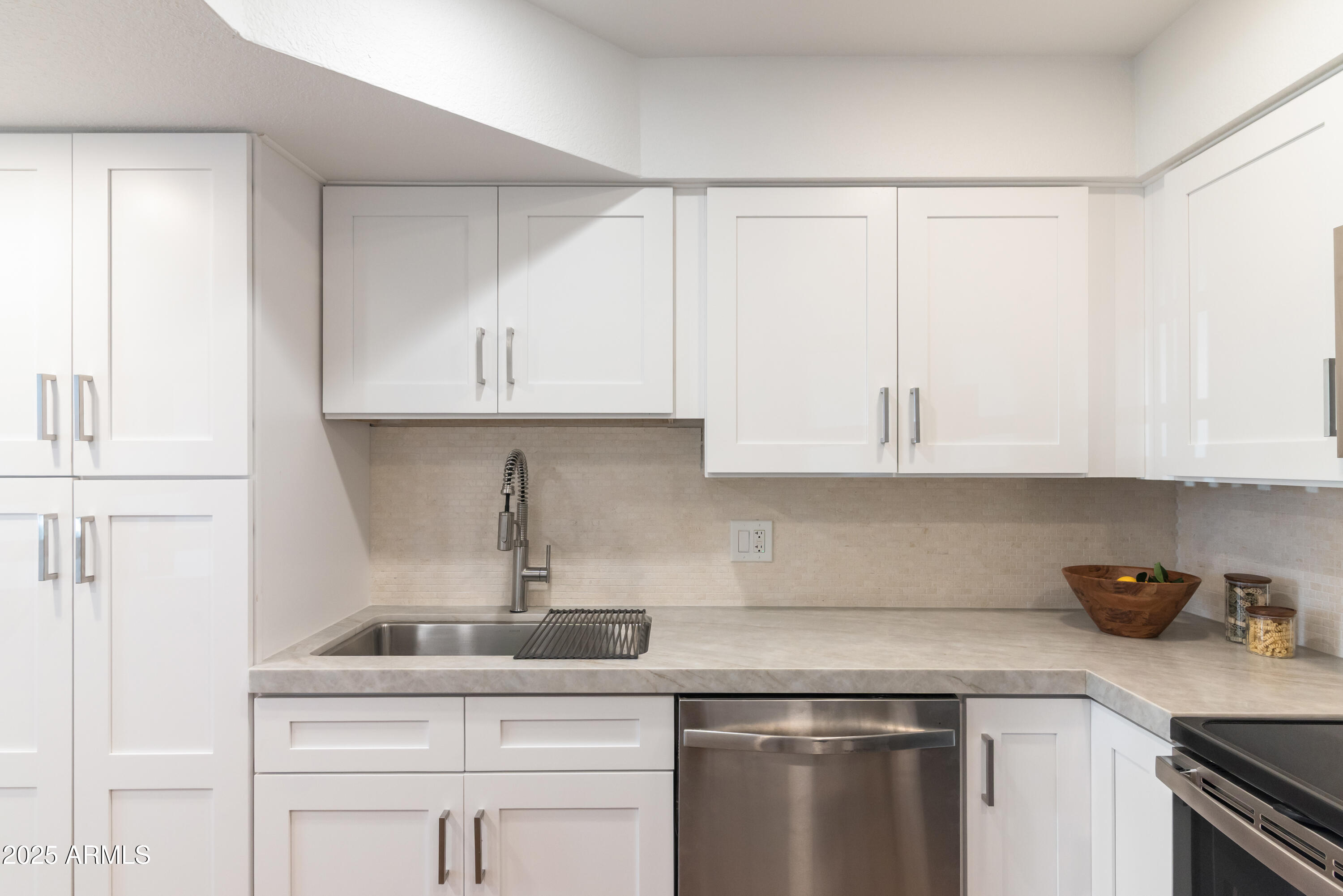 8787 E MOUNTAIN VIEW Road, 2101