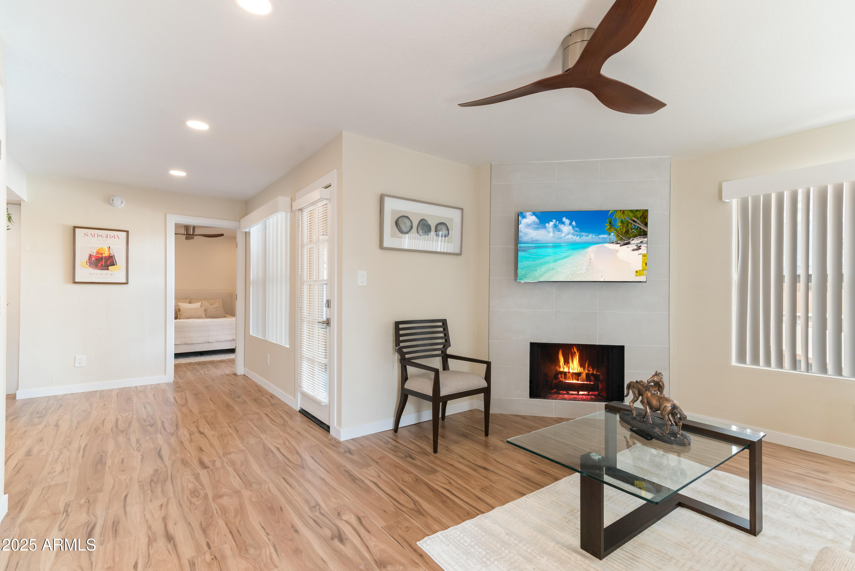 8787 E MOUNTAIN VIEW Road, 2101