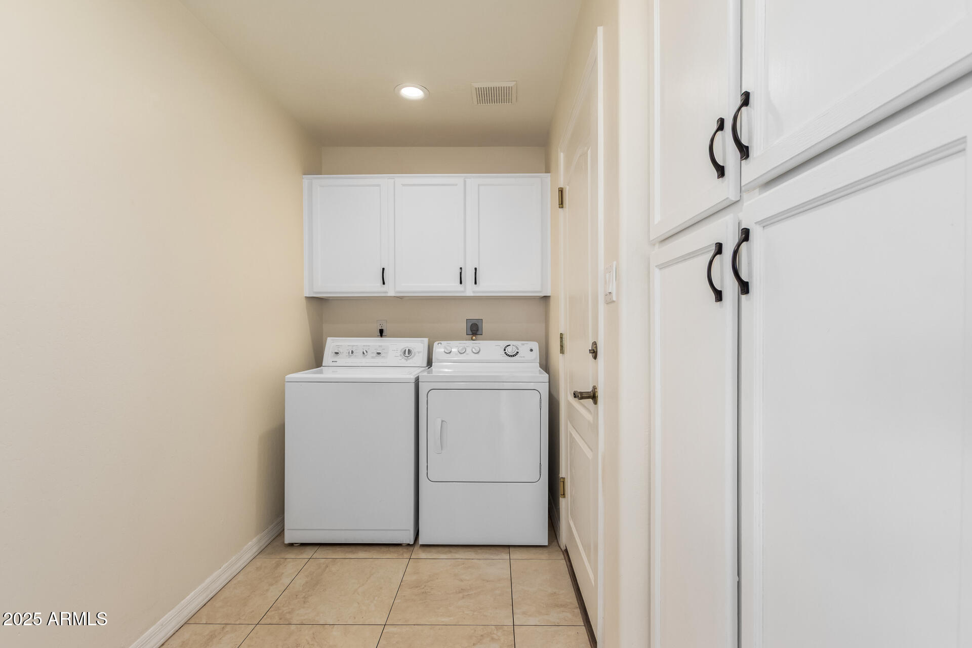 5830 E MCKELLIPS Road, 101